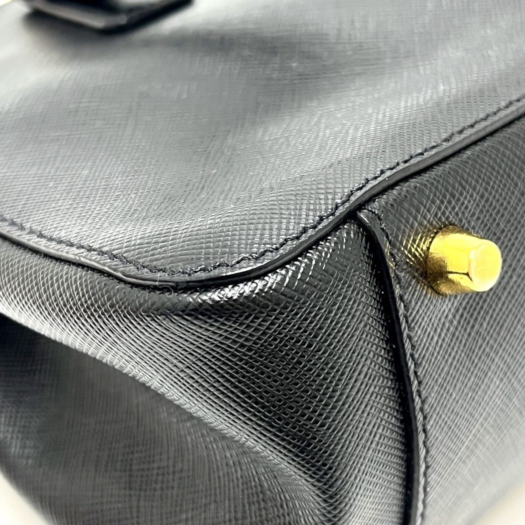 Prada Saffiano Black Leather Handbag (Pre-Owned)