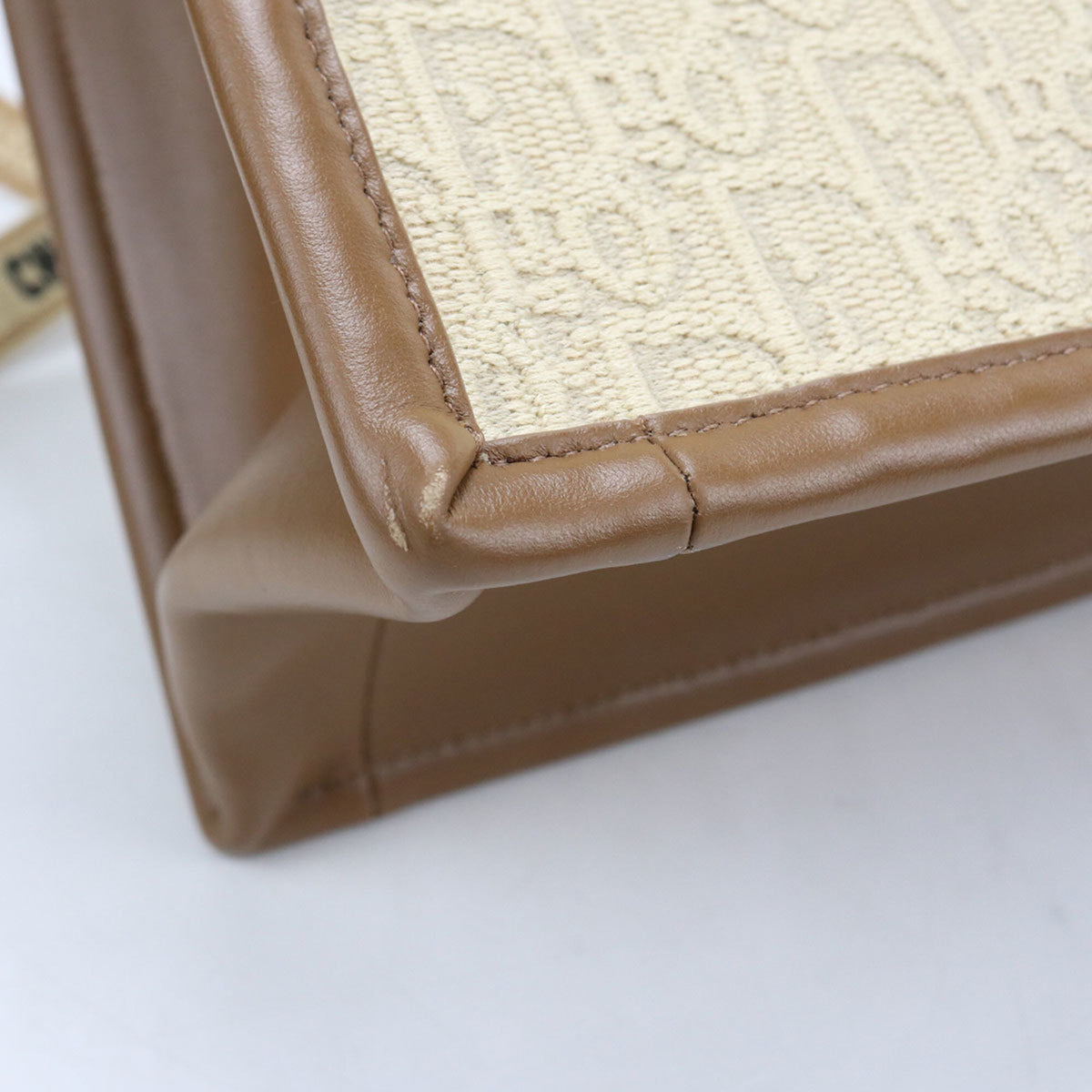 Christian Dior Beige Tote Bag (Pre-Owned)