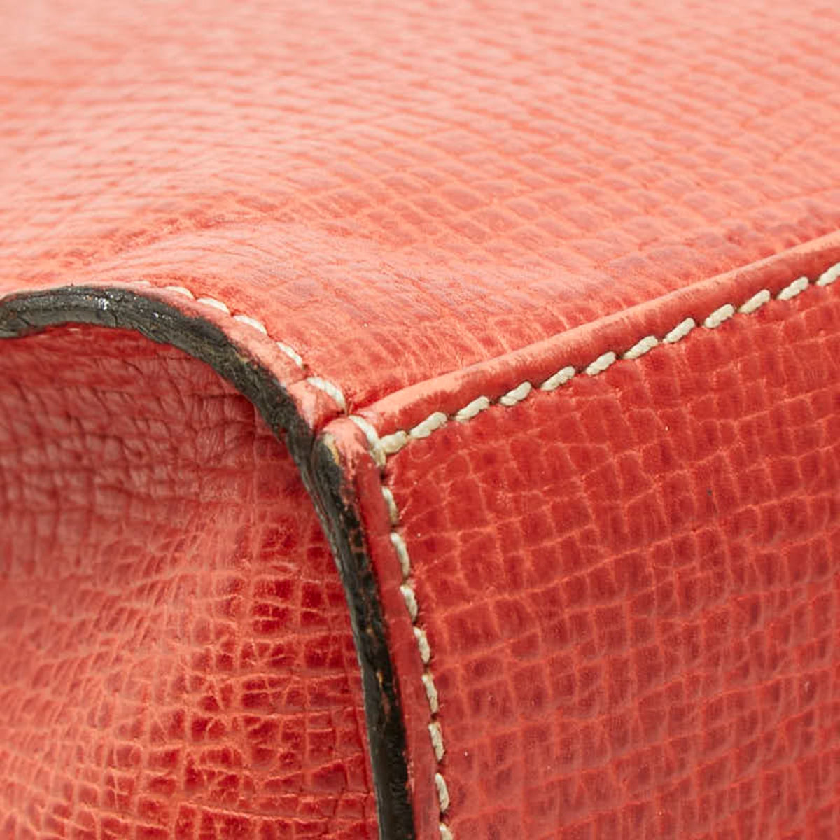 Loewe Red Color Leather Handbag Shoulder Bag (Pre-Owned)