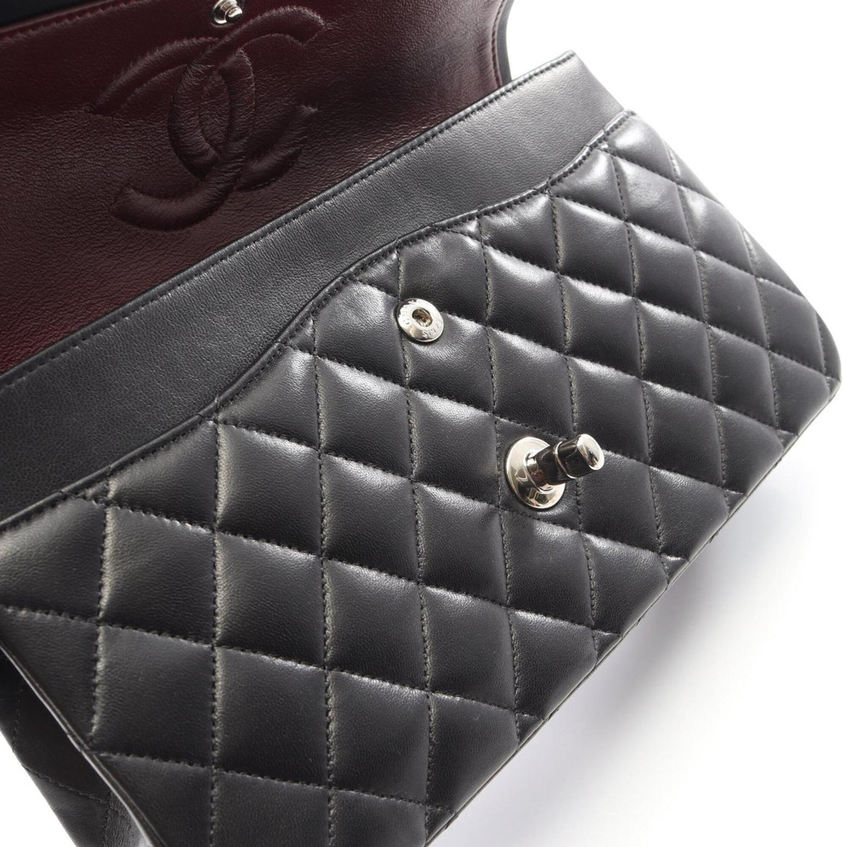 Chanel Black Leather Handbag Shoulder Bag (Pre-Owned)
