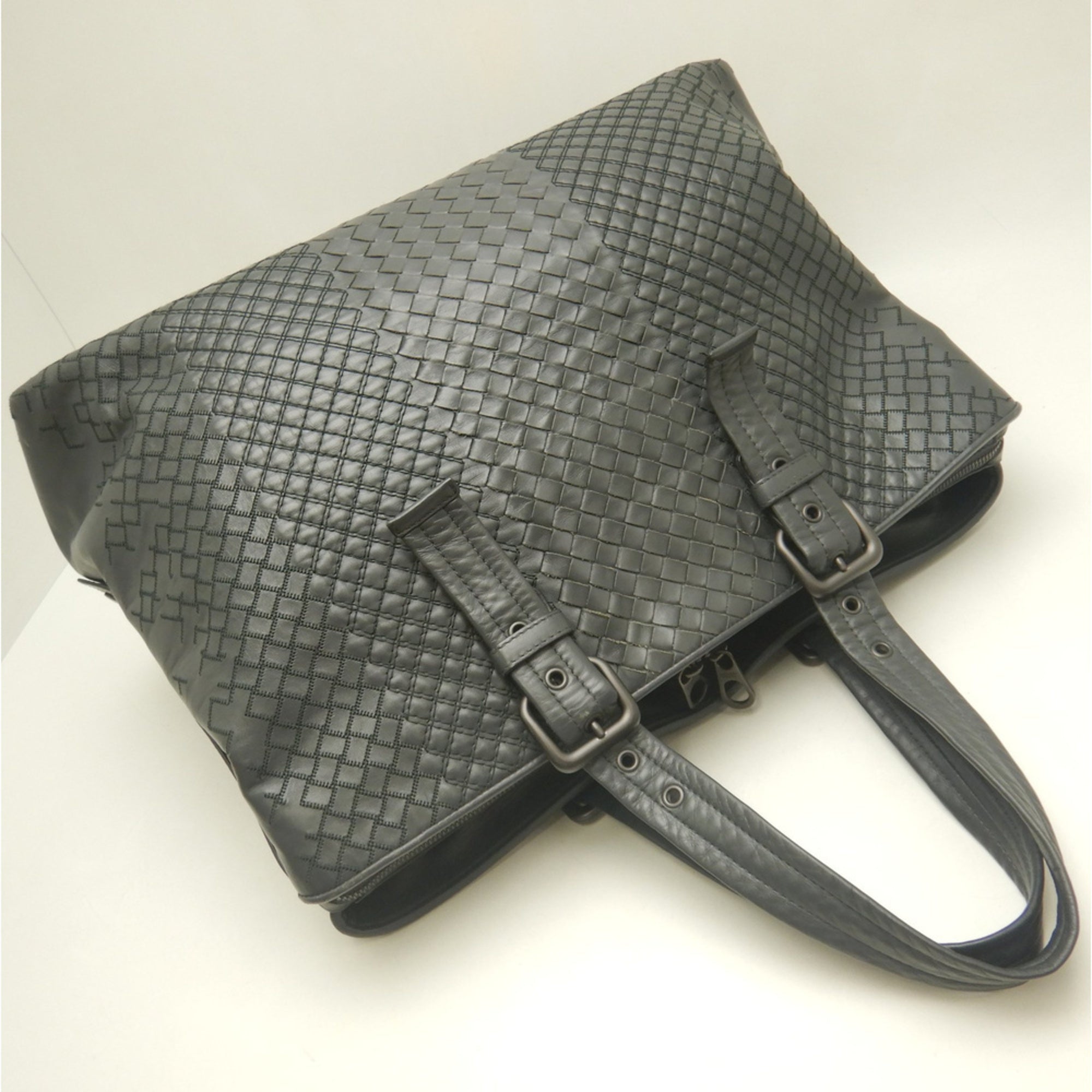 Bottega Veneta Intreccio Gray Intrecciato Tote Bag (Pre-Owned)