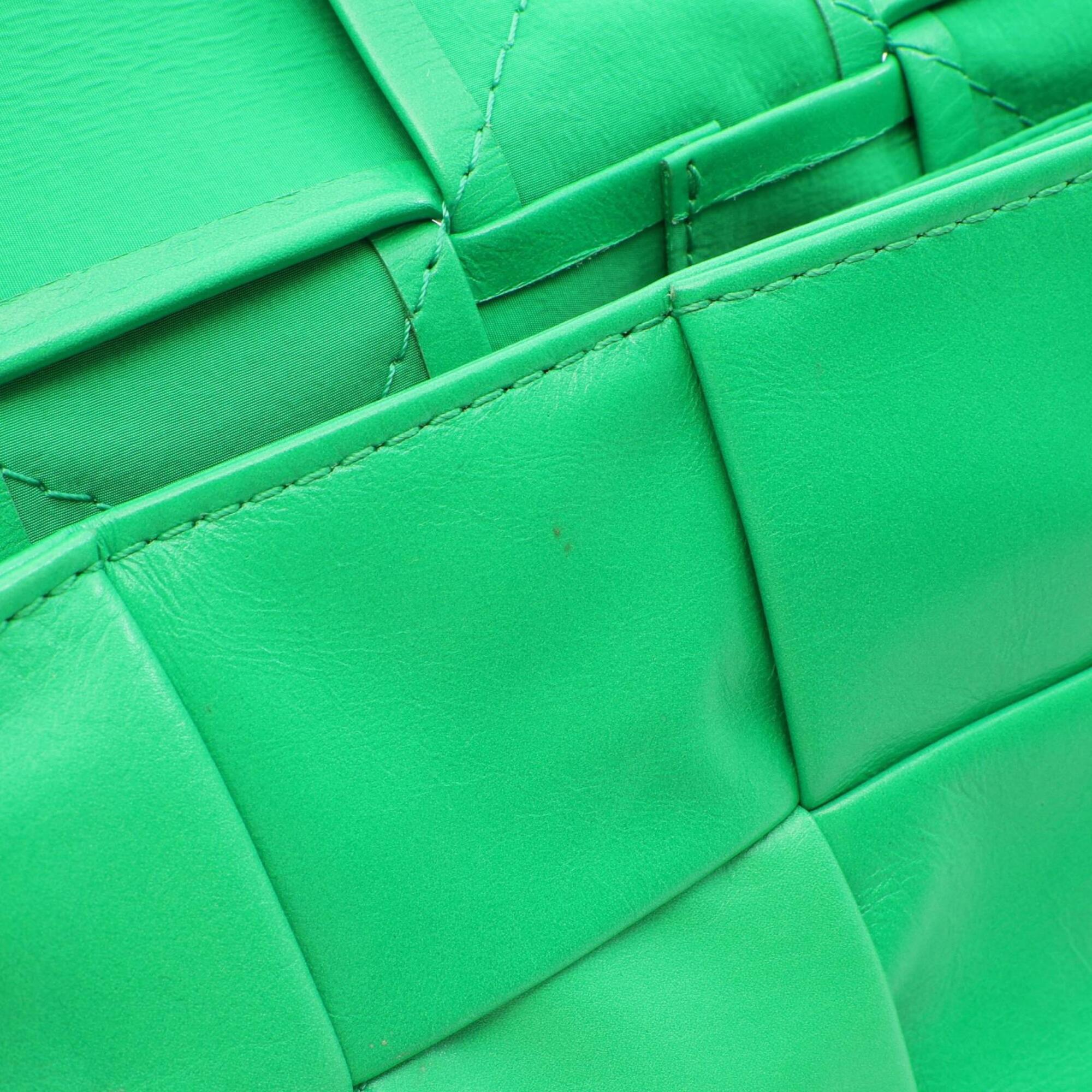 Bottega Veneta Green Leather Handbag Shoulder Bag (Pre-Owned)