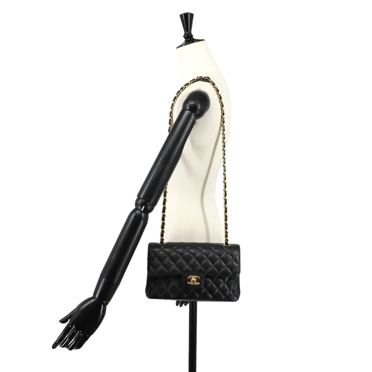 Chanel Black Grained Calfskin Handbag Shoulder Bag (Pre-Owned)