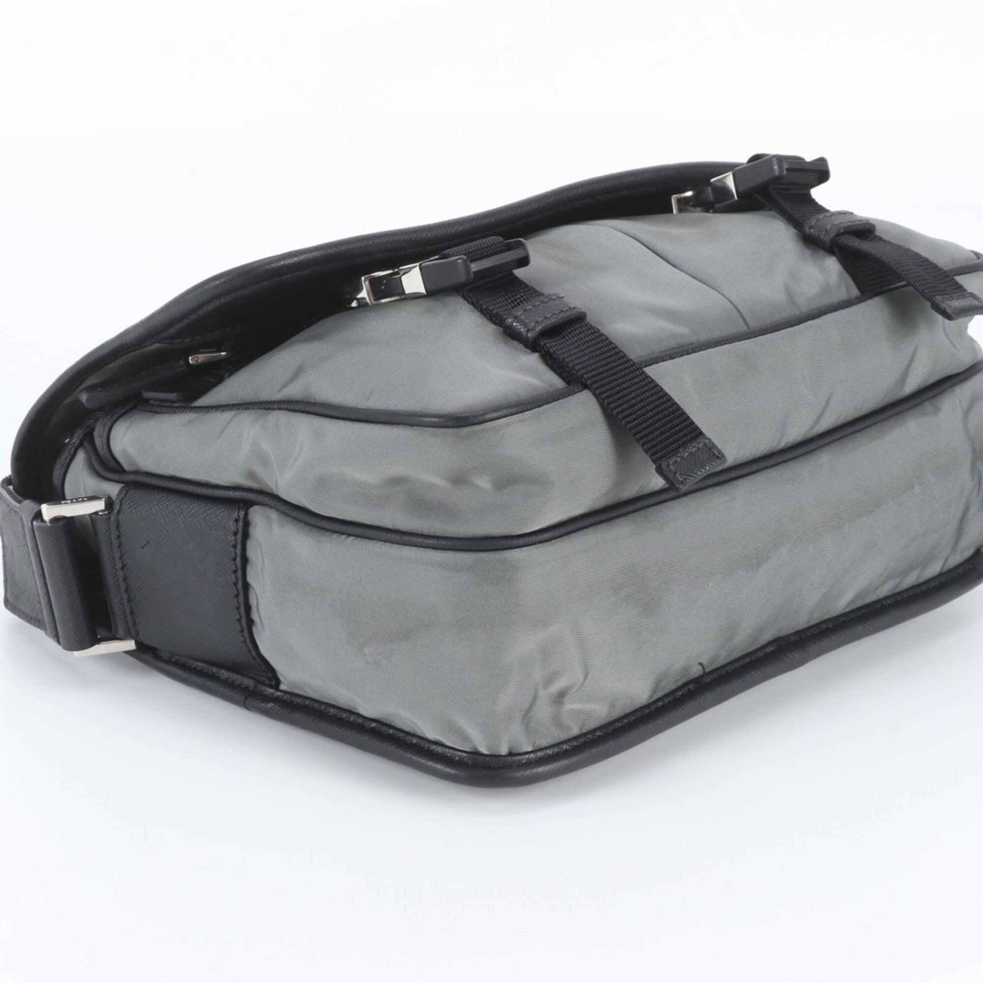 Prada Black Gray Leather Nylon Messenger Bag Shoulder Bag (Pre-Owned)