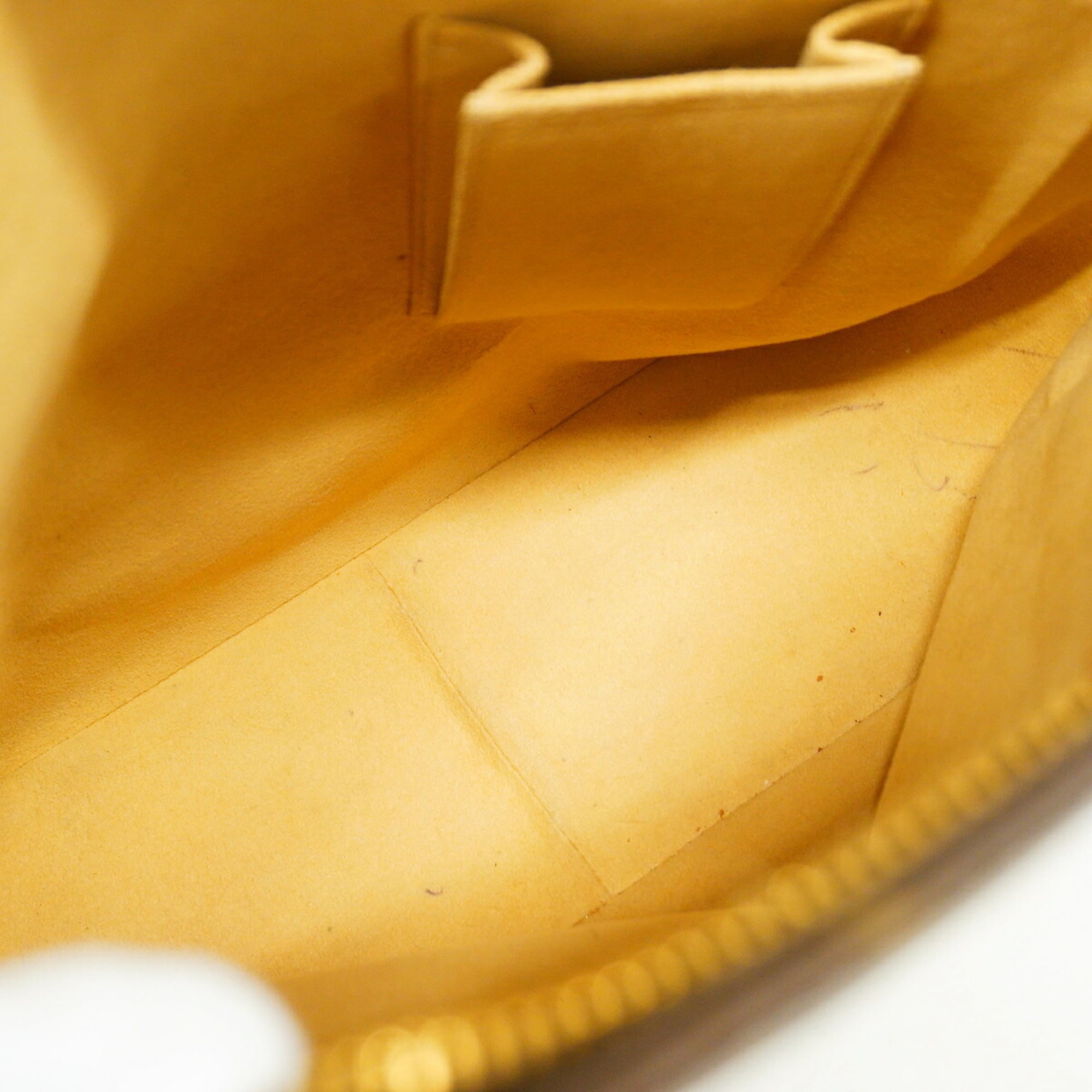 Louis Vuitton Brown Shoulder Bag (Pre-Owned)