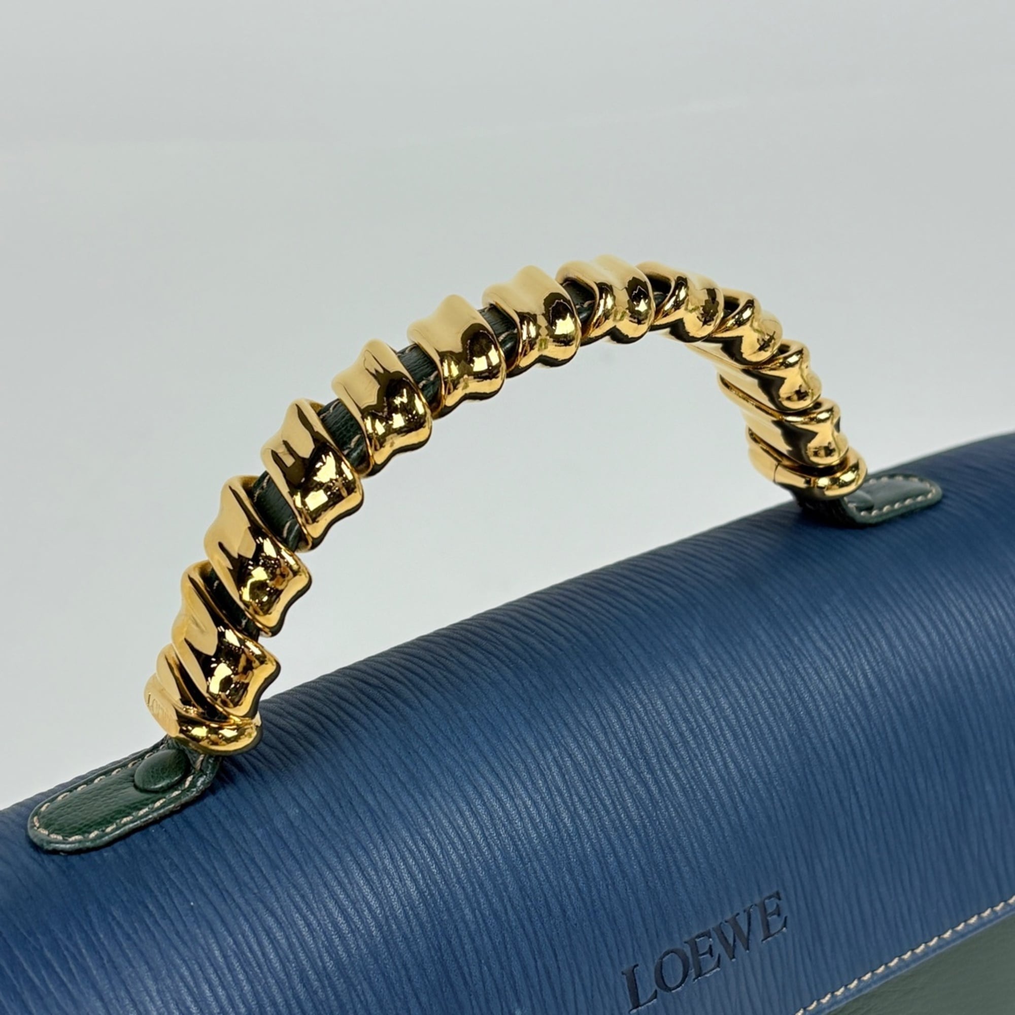 Loewe Blue Green Leather Handbag (Pre-Owned)