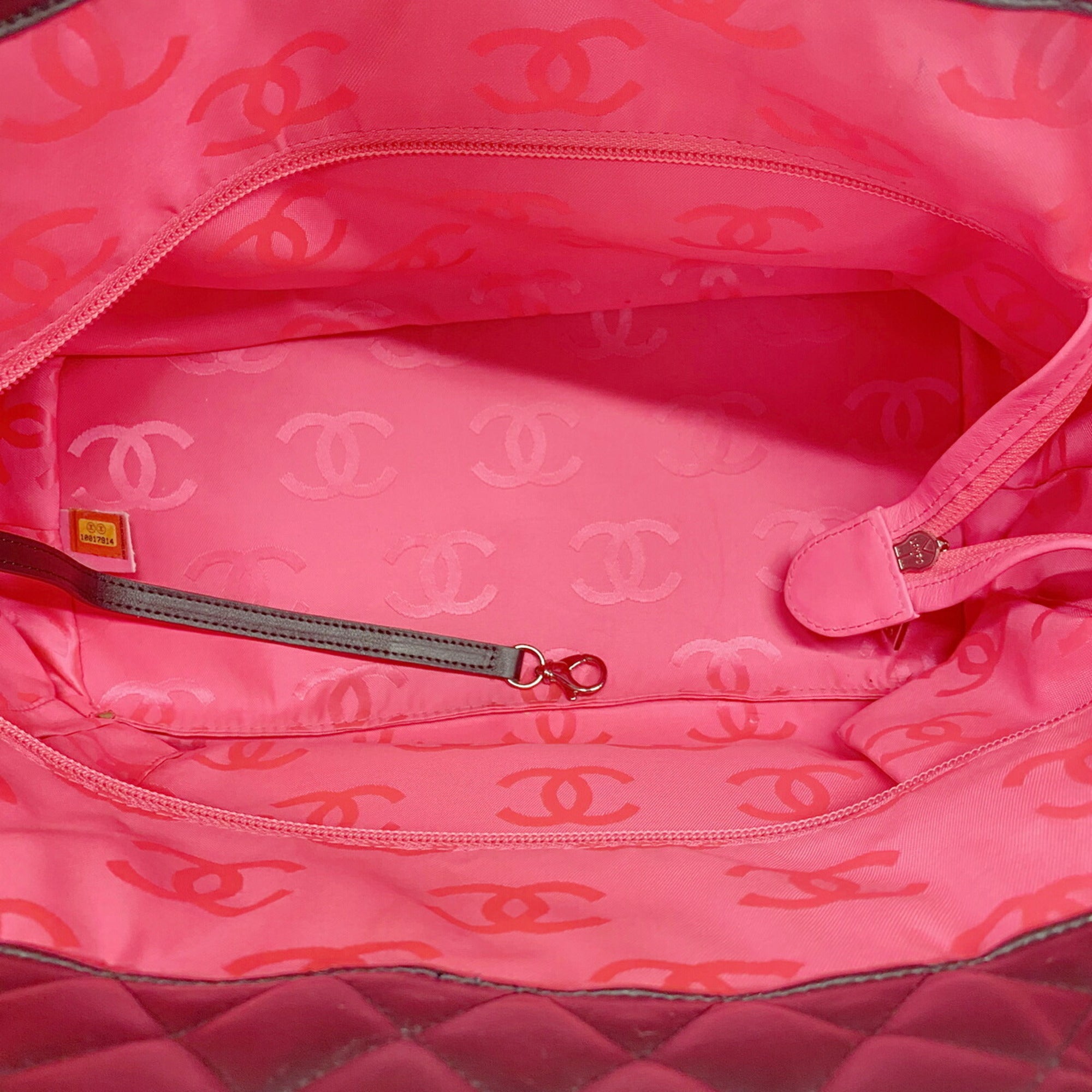 Chanel Black Leather Tote Bag (Pre-Owned)