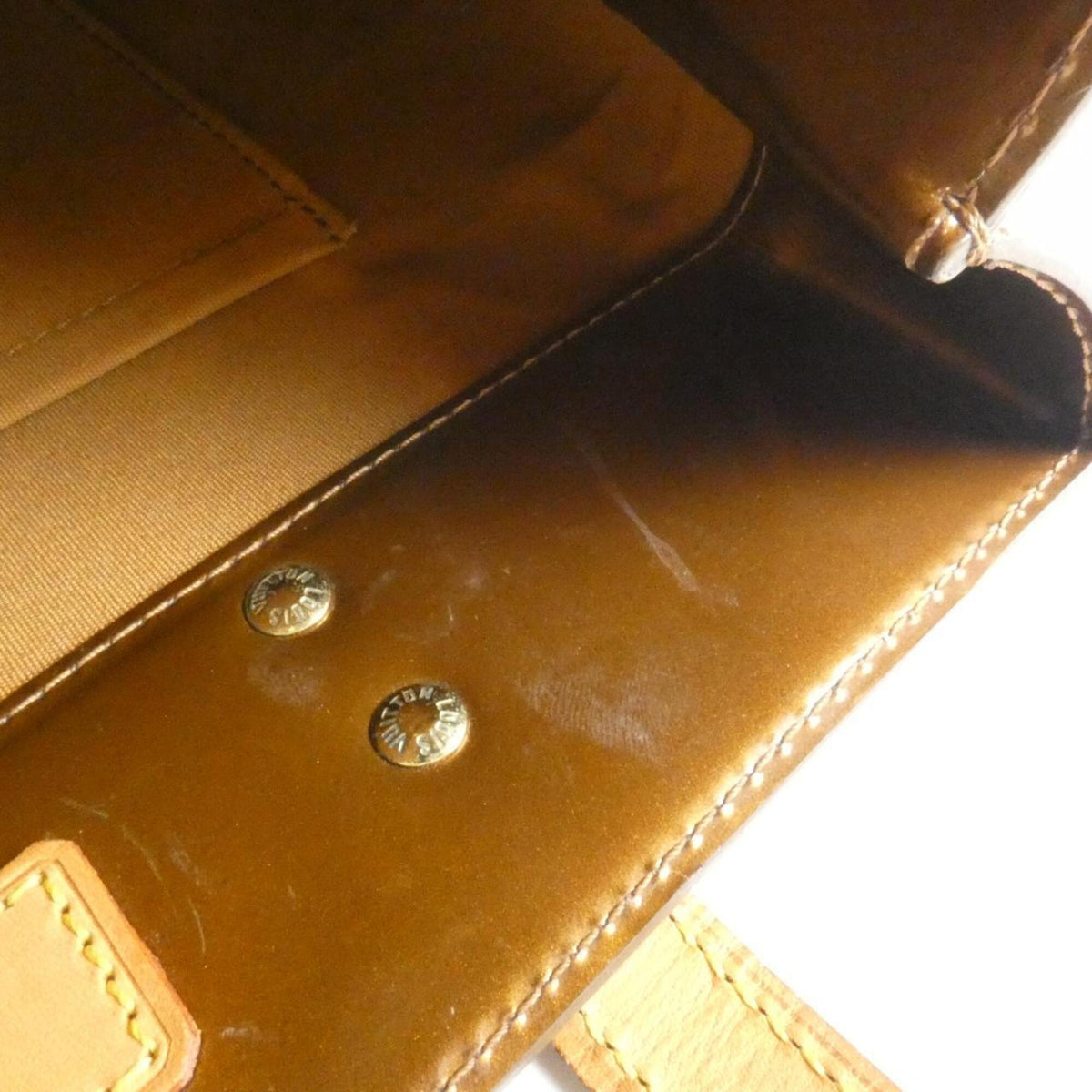 Louis Vuitton Bronze Handbag (Pre-Owned)
