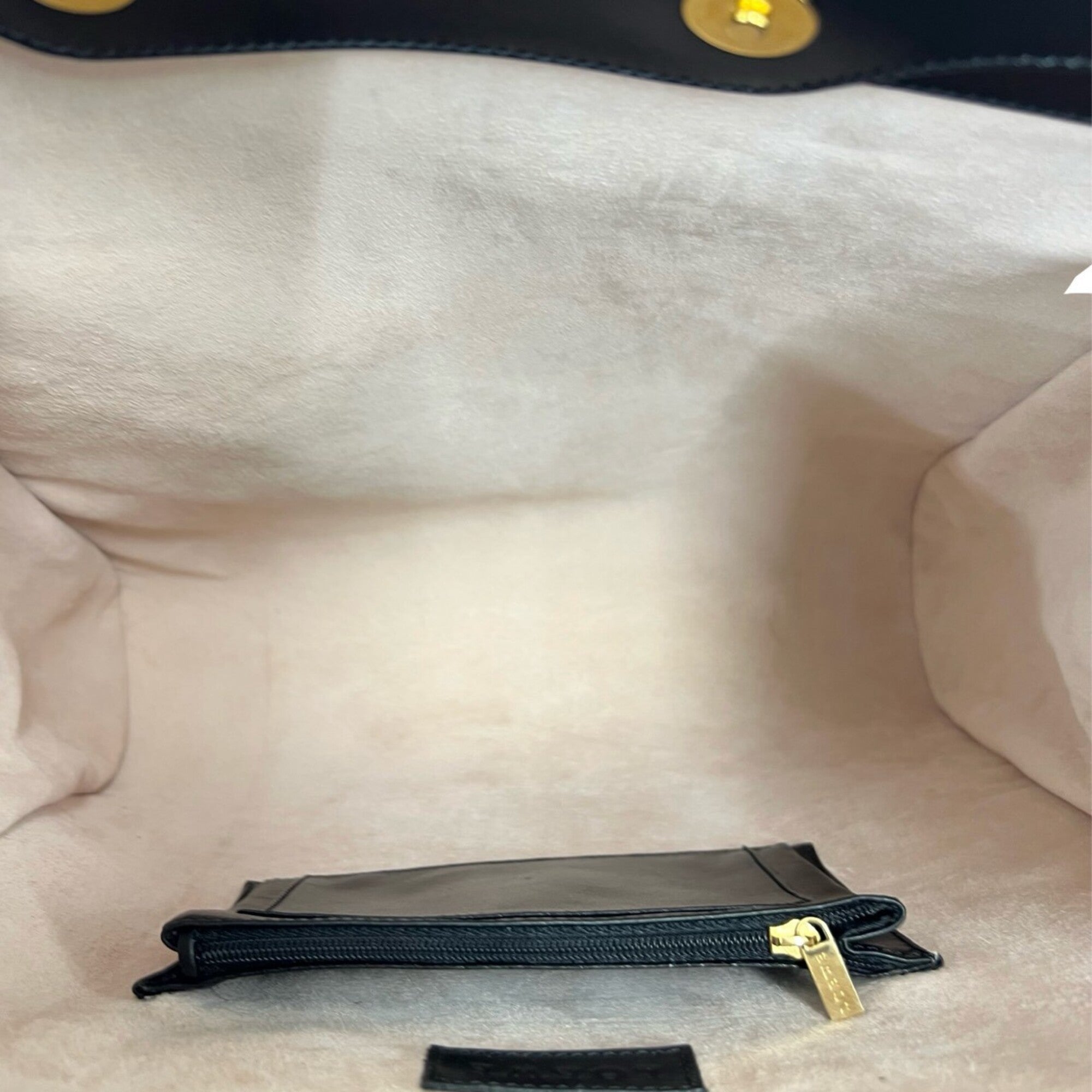 Loewe Black Leather Tote Bag (Pre-Owned)