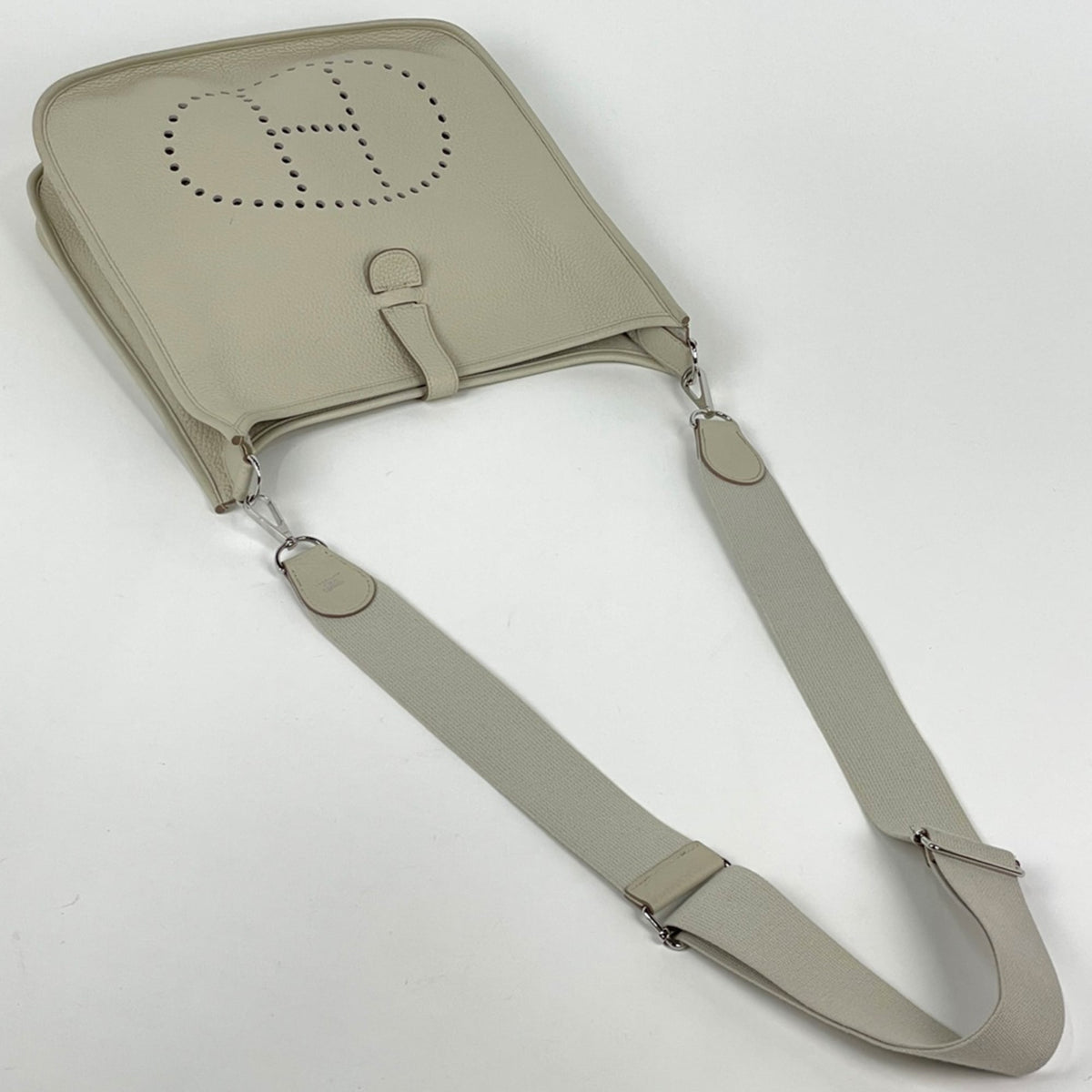 Hermes White Taurillon Clemence Leather Shoulder Bag (Pre-Owned)