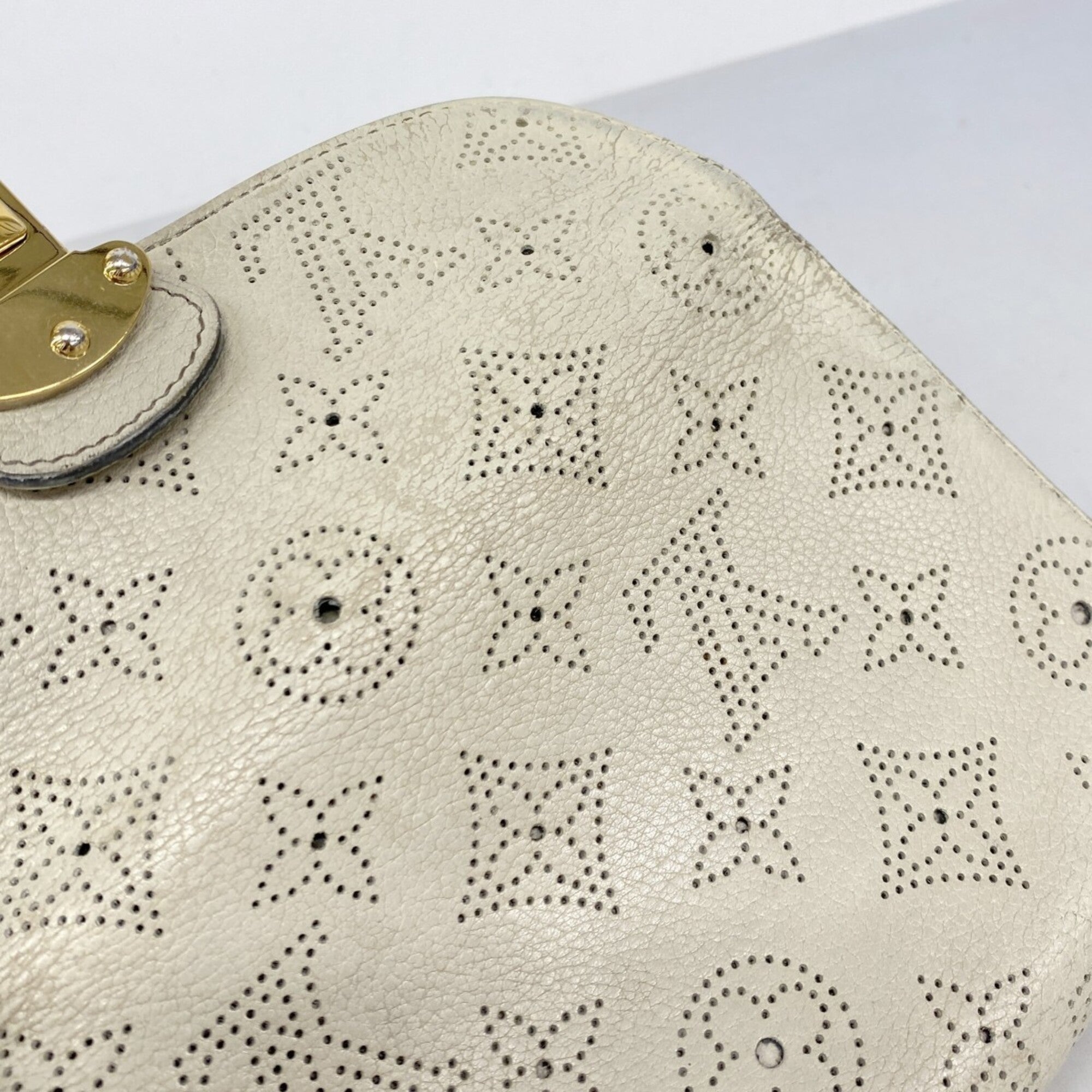 Louis Vuitton Beige Long Wallet (Tri-Fold) (Pre-Owned)