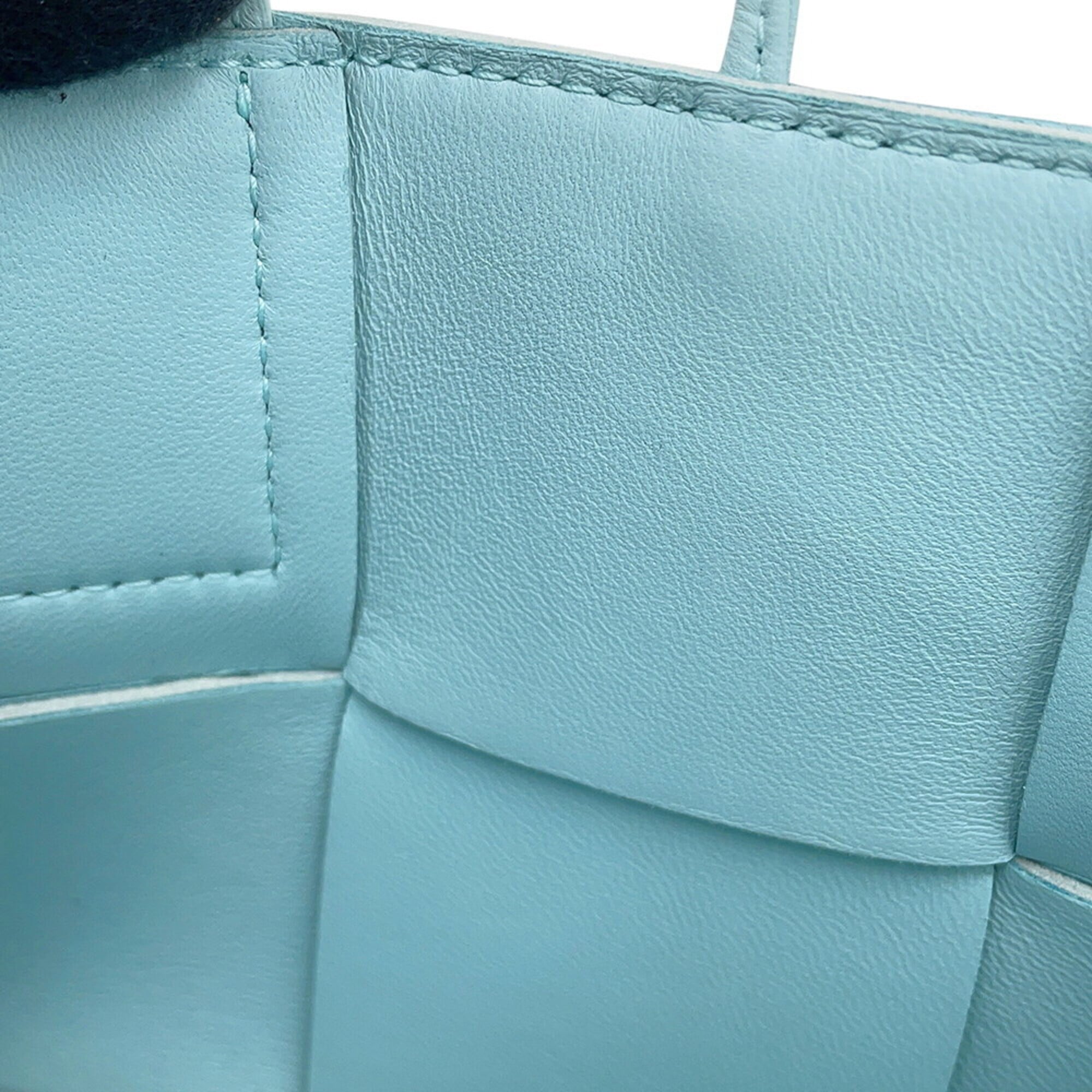 Bottega Veneta Light Blue Leather Handbag (Pre-Owned)