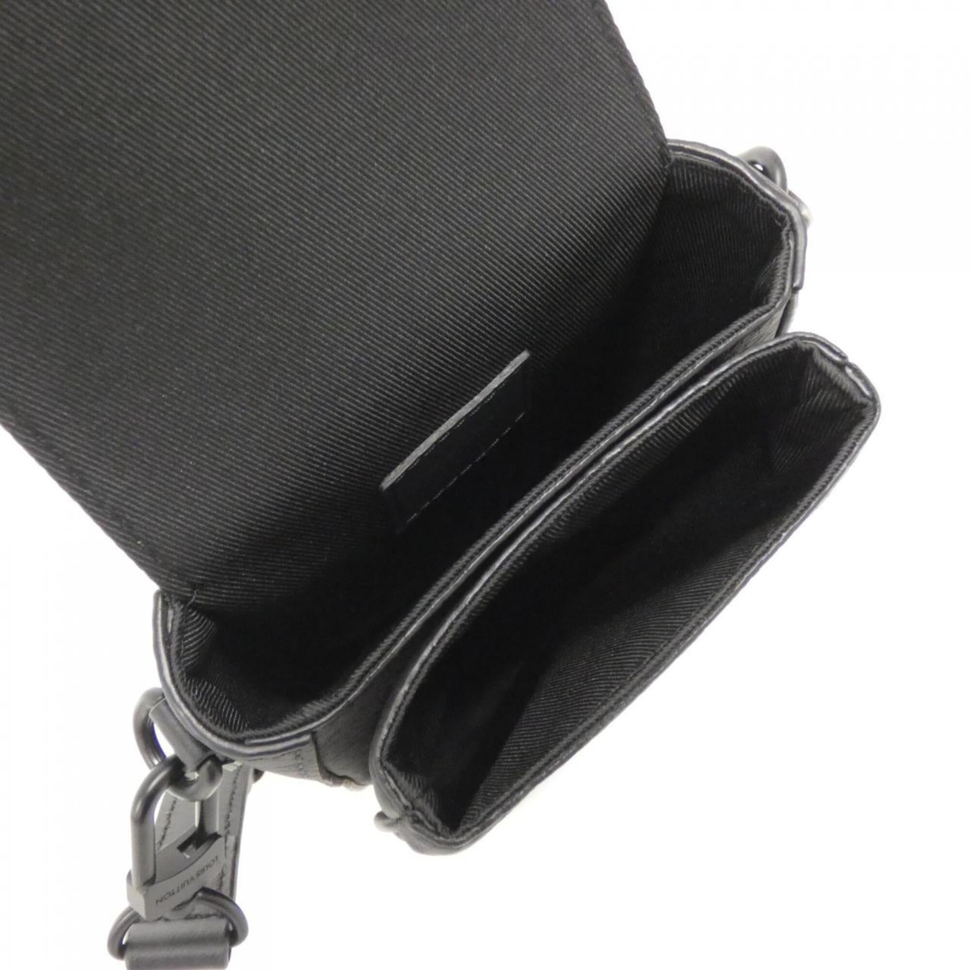 Louis Vuitton Black Leather Shoulder Bag (Pre-Owned)