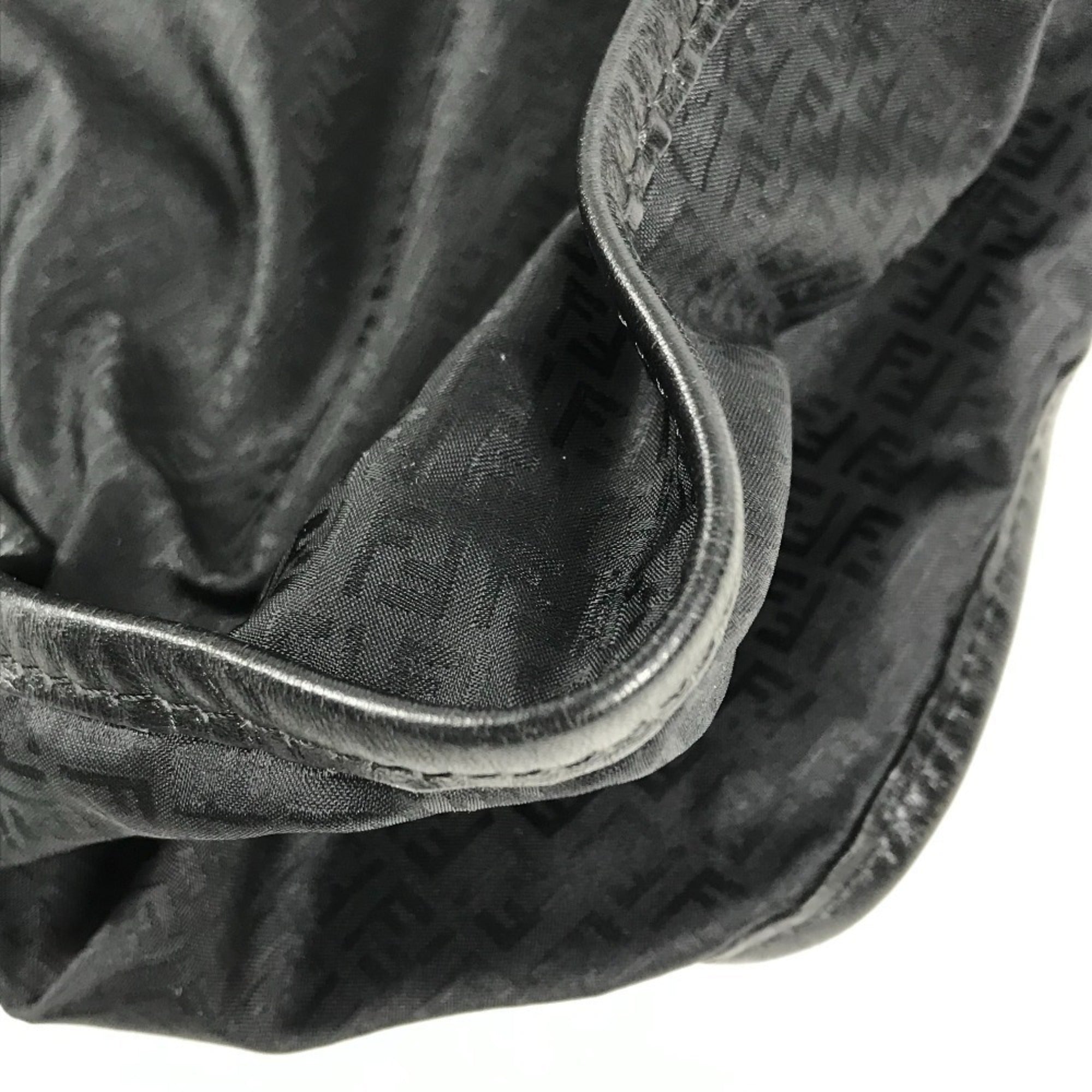 Fendi Black Leather Nylon Messenger Bag Shoulder Bag (Pre-Owned)