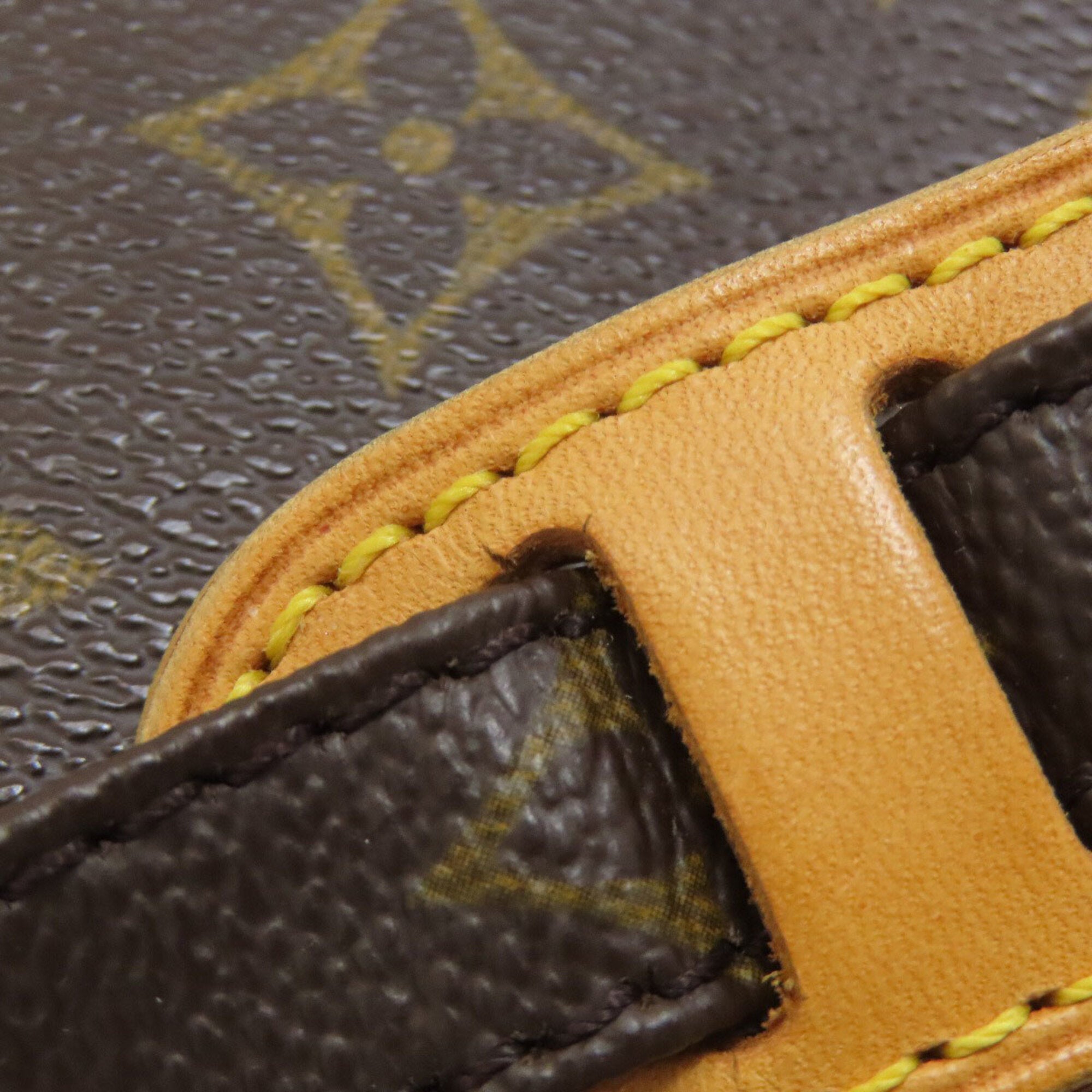 Louis Vuitton Monogram Monogram Shoulder Bag (Pre-Owned)
