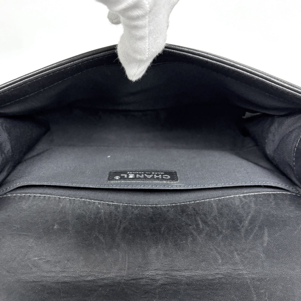 Chanel Boy Chanel Black Leather Shoulder Bag (Pre-Owned)
