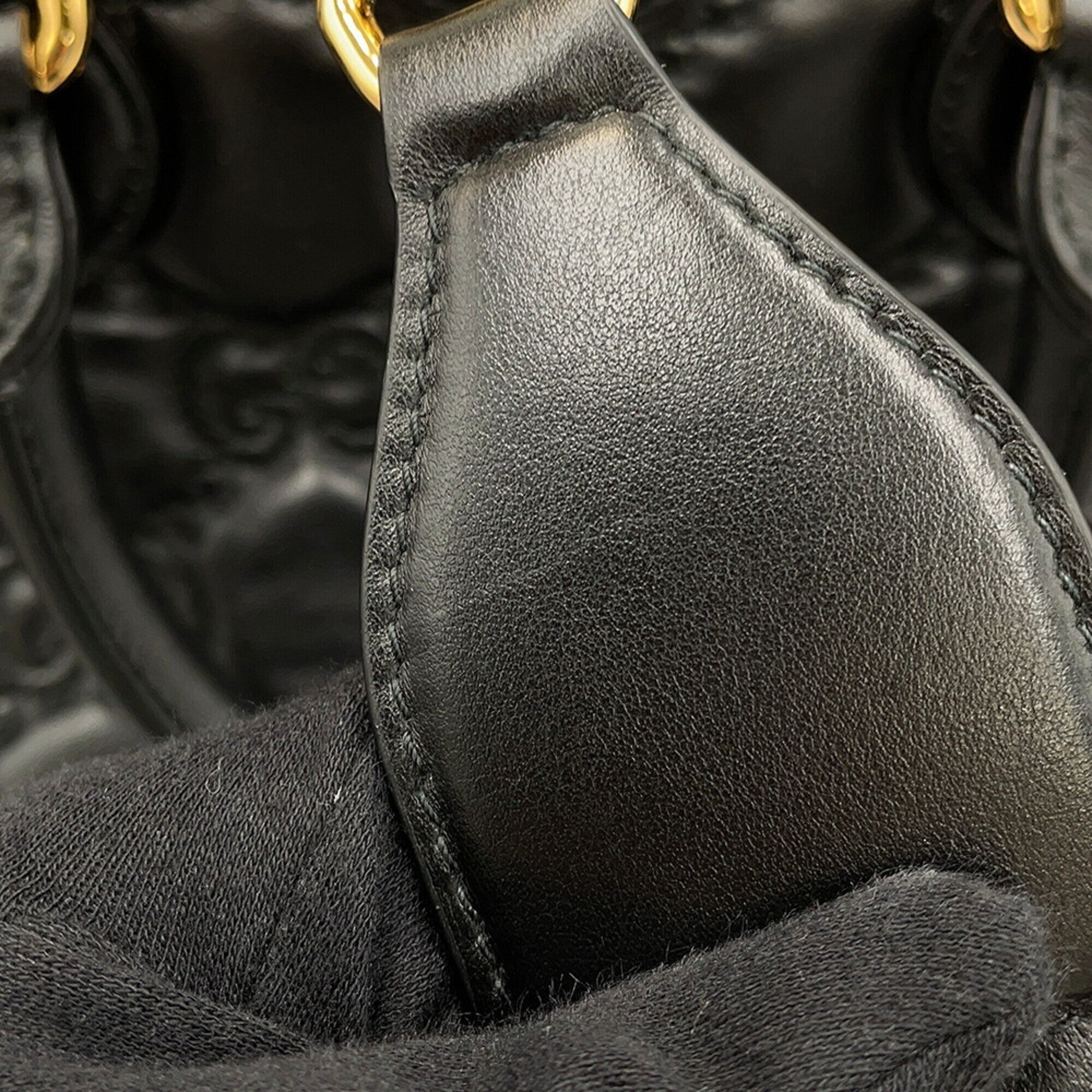 Gucci Black Leather Handbag Shoulder Bag (Pre-Owned)