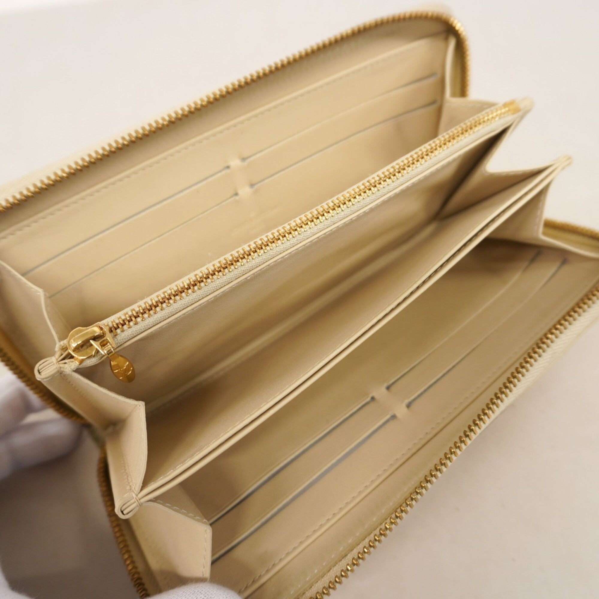 Louis Vuitton Blanc Corail Long Wallet (Bi-Fold) (Pre-Owned)