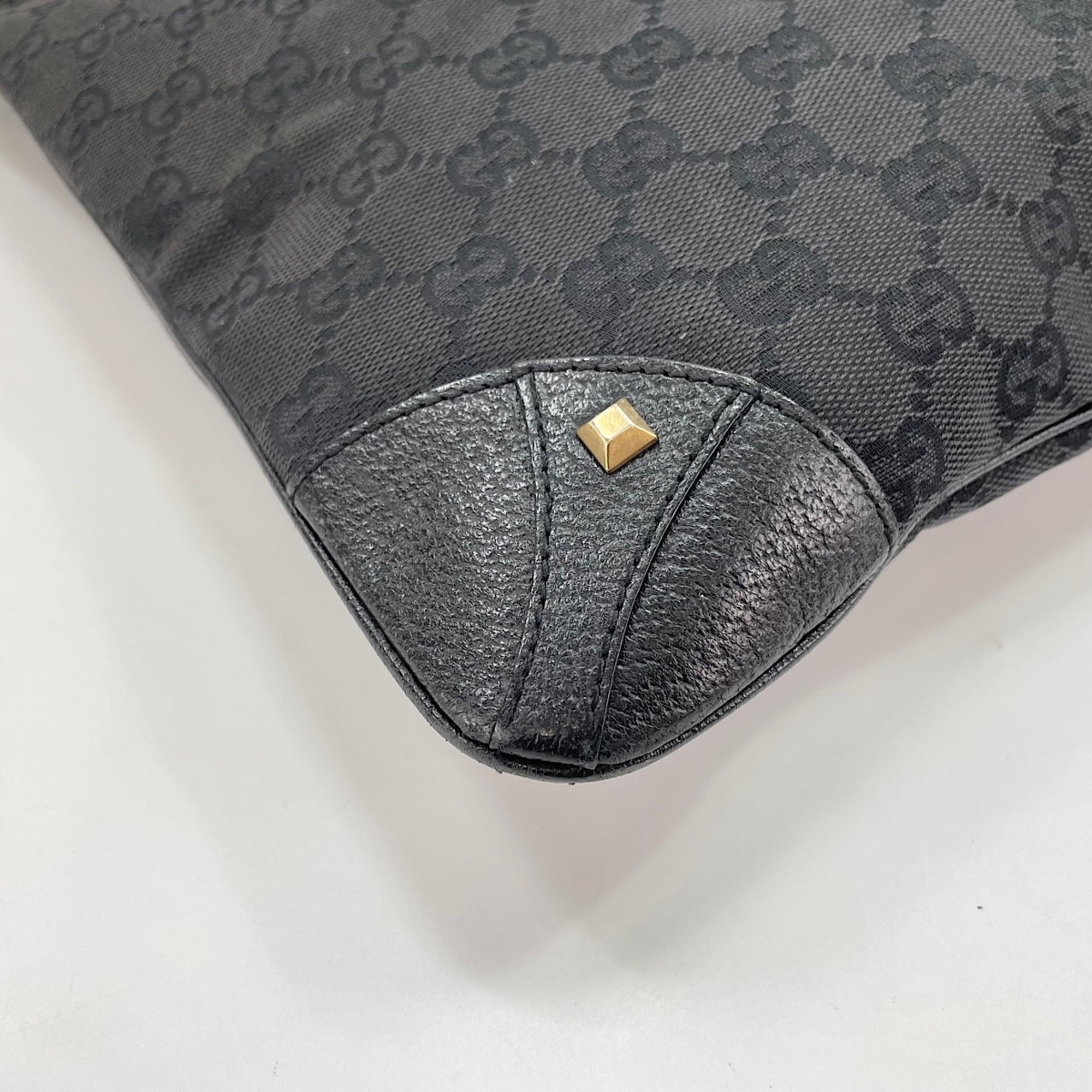 Gucci Black Shoulder Bag (Pre-Owned)