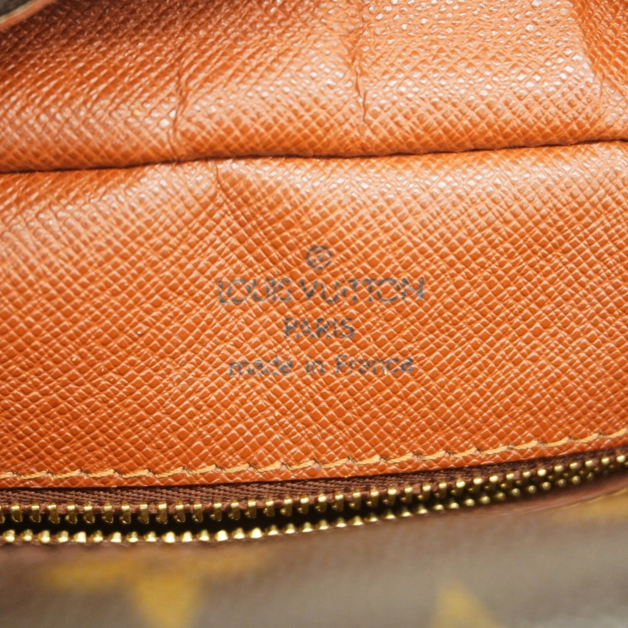 Louis Vuitton Brown Shoulder Bag (Pre-Owned)