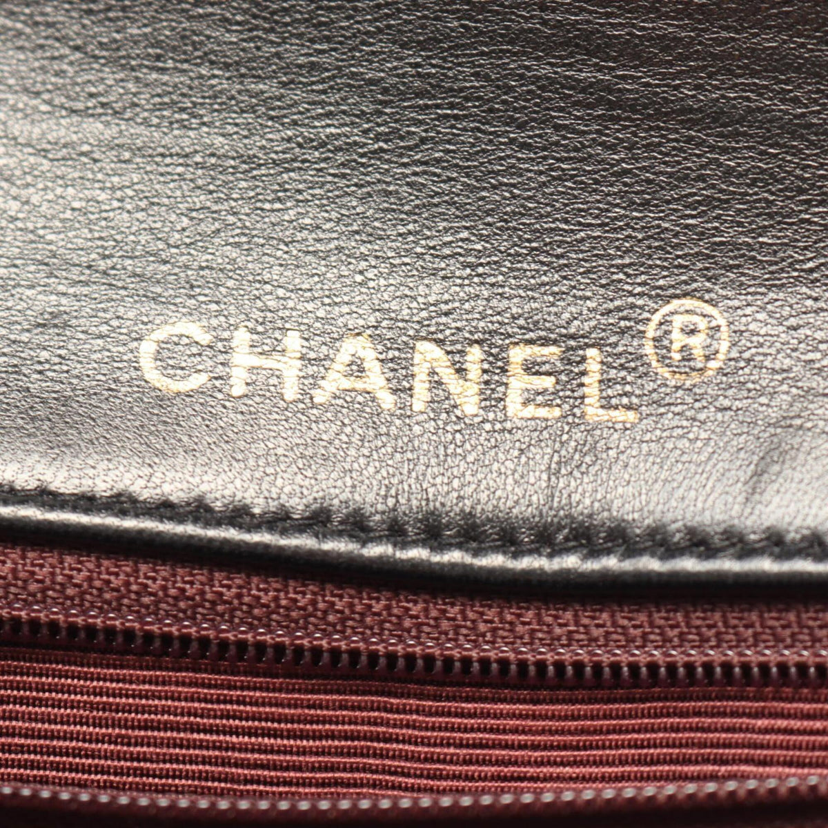 Chanel Black Leather Shoulder Bag (Pre-Owned)