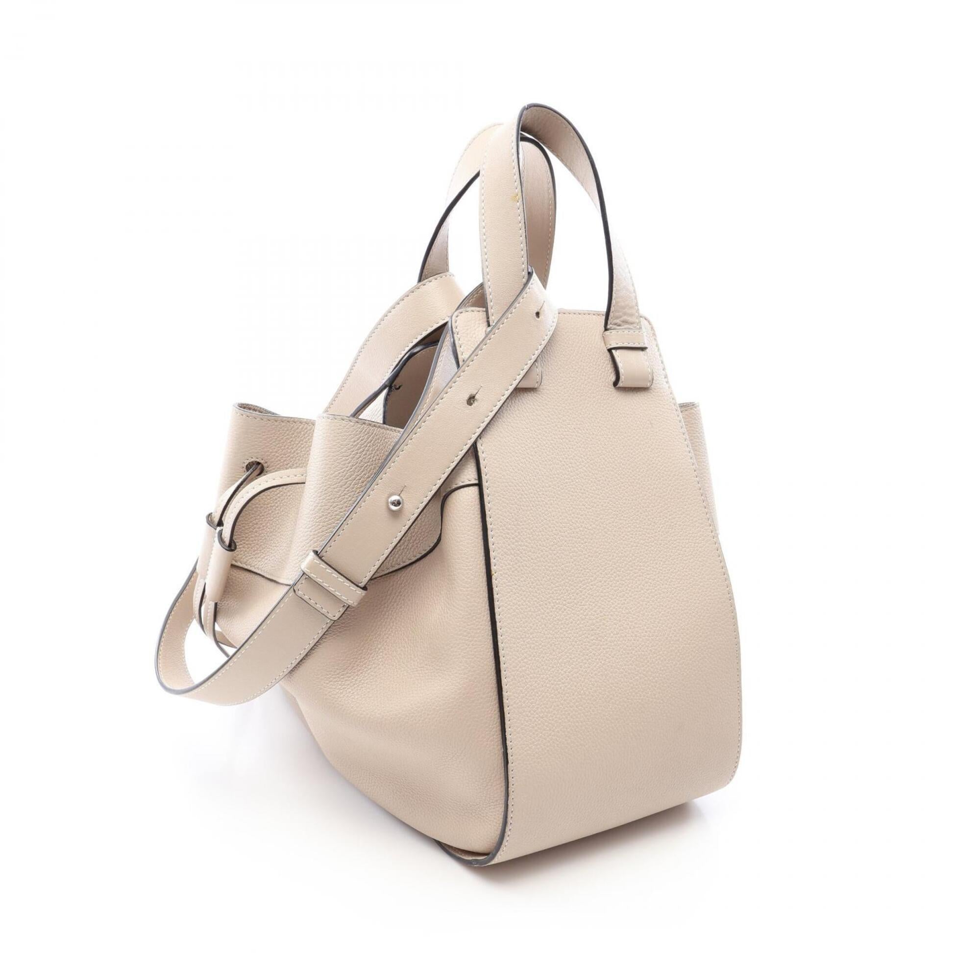Loewe Beige Leather Handbag (Pre-Owned)