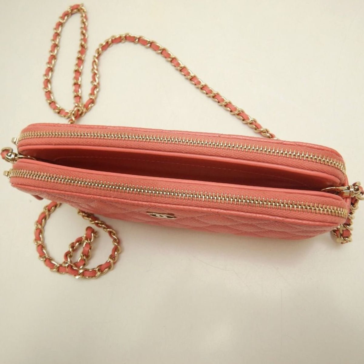 Chanel Pink Grained Calfskin Shoulder Bag (Pre-Owned)