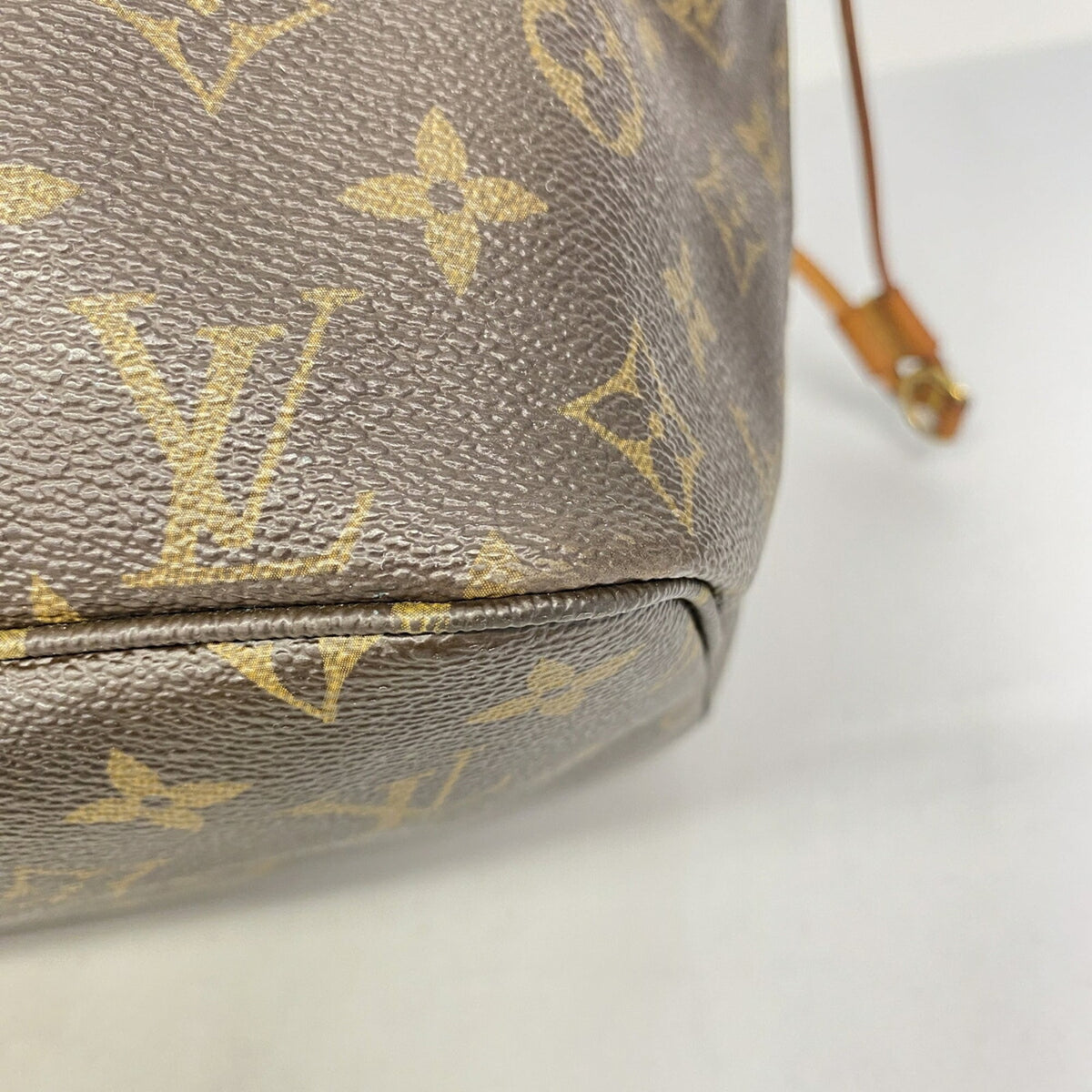Louis Vuitton Brown Tote Bag (Pre-Owned)