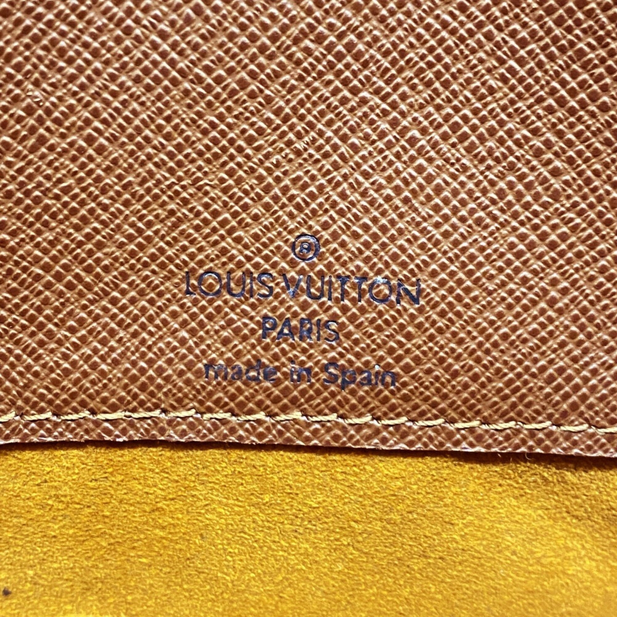 Louis Vuitton Brown Shoulder Bag (Pre-Owned)