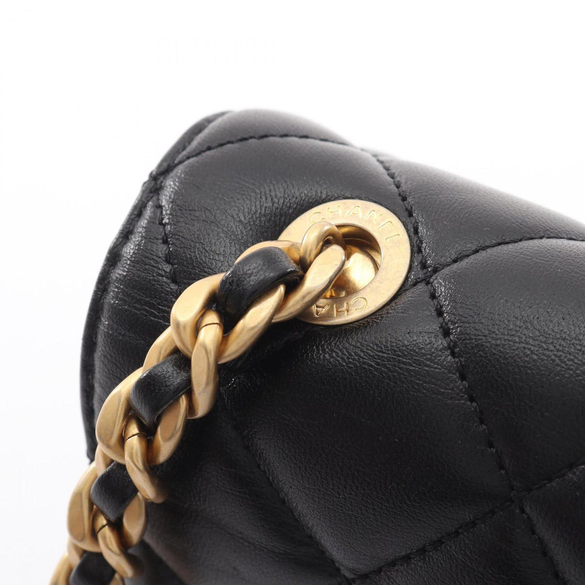 Chanel Black Leather Handbag Shoulder Bag (Pre-Owned)