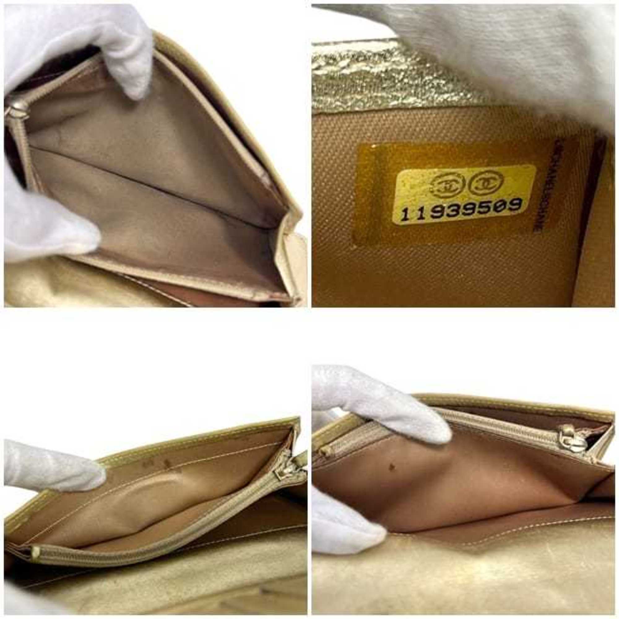Chanel Gold Patent Leather Long Wallet (Bi-Fold) (Pre-Owned)