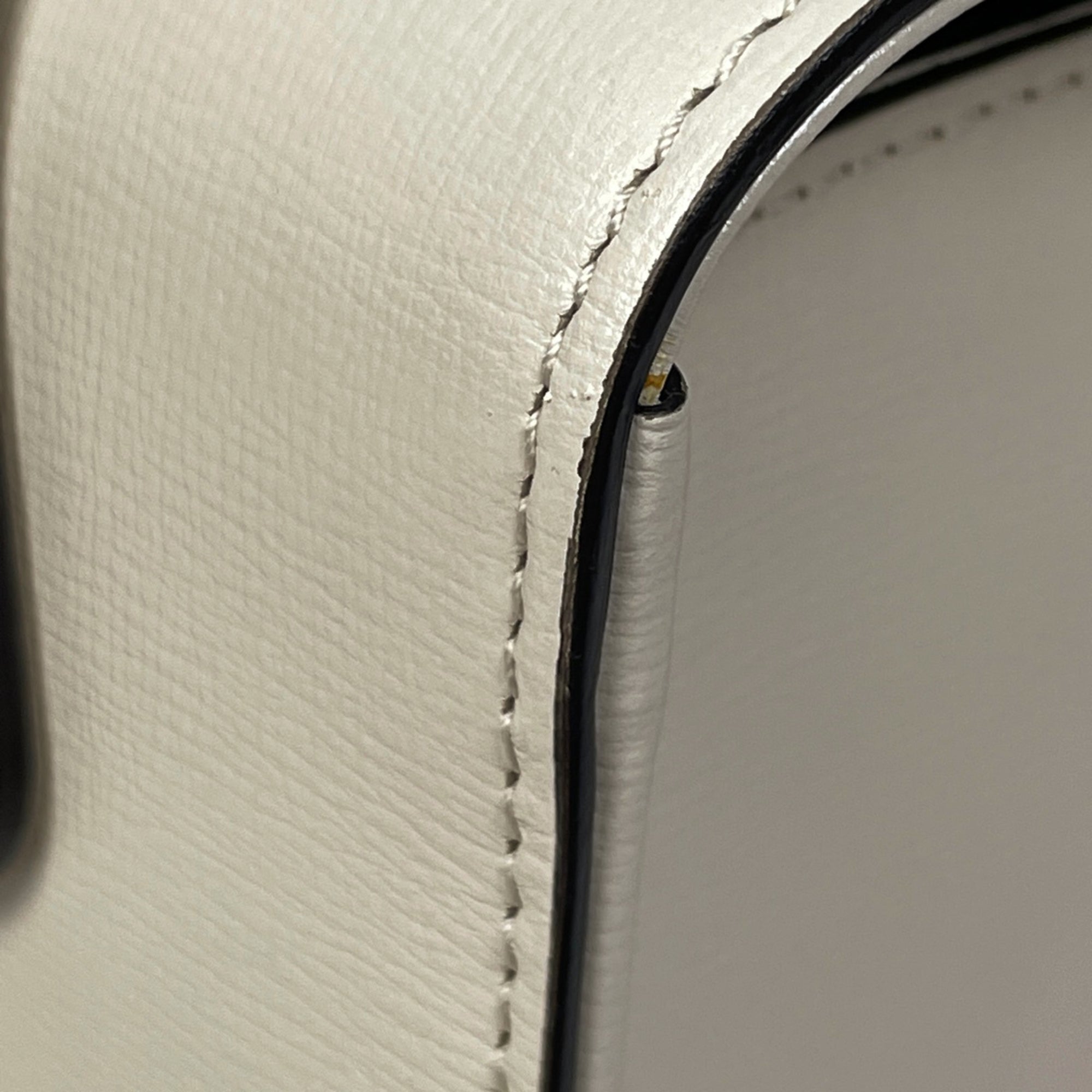 Gucci Horsebit Ivory Leather Handbag (Pre-Owned)