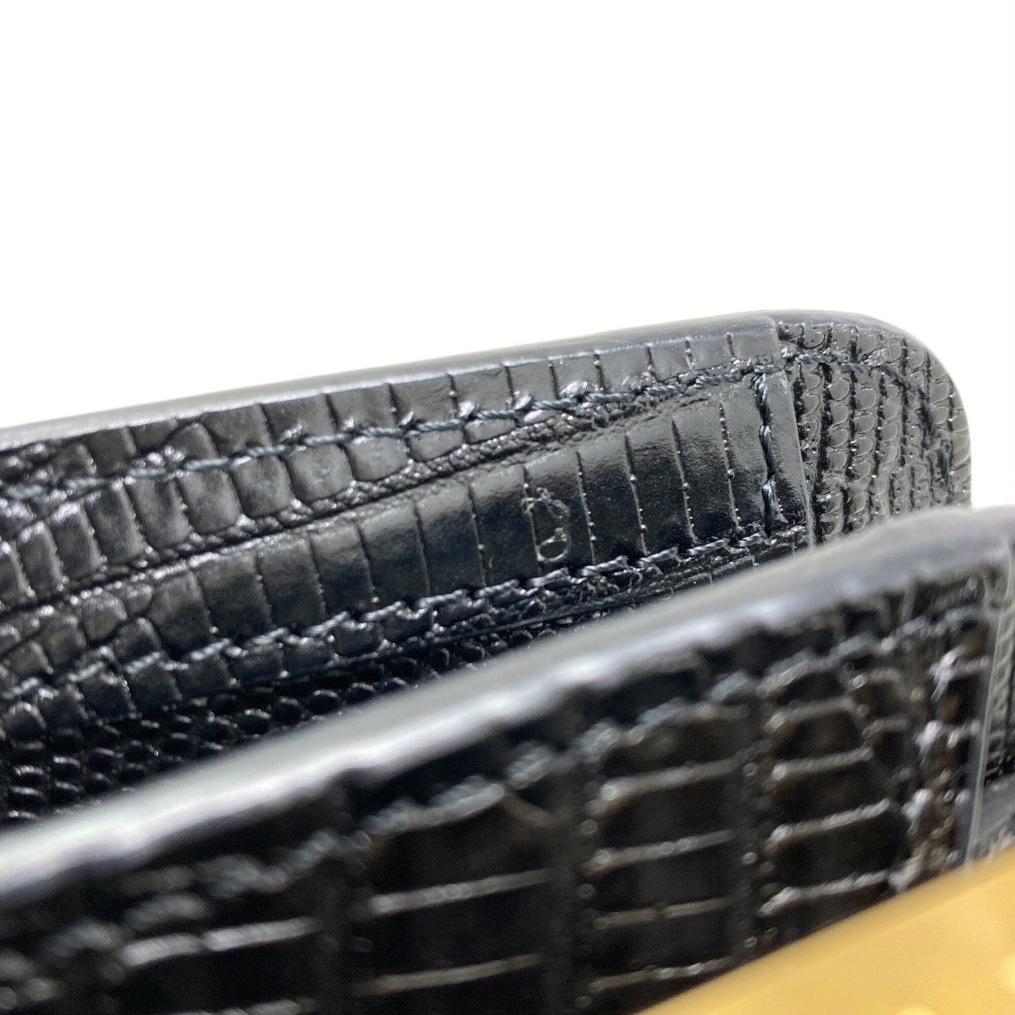 Marni Black Leather Shoulder Bag (Pre-Owned)