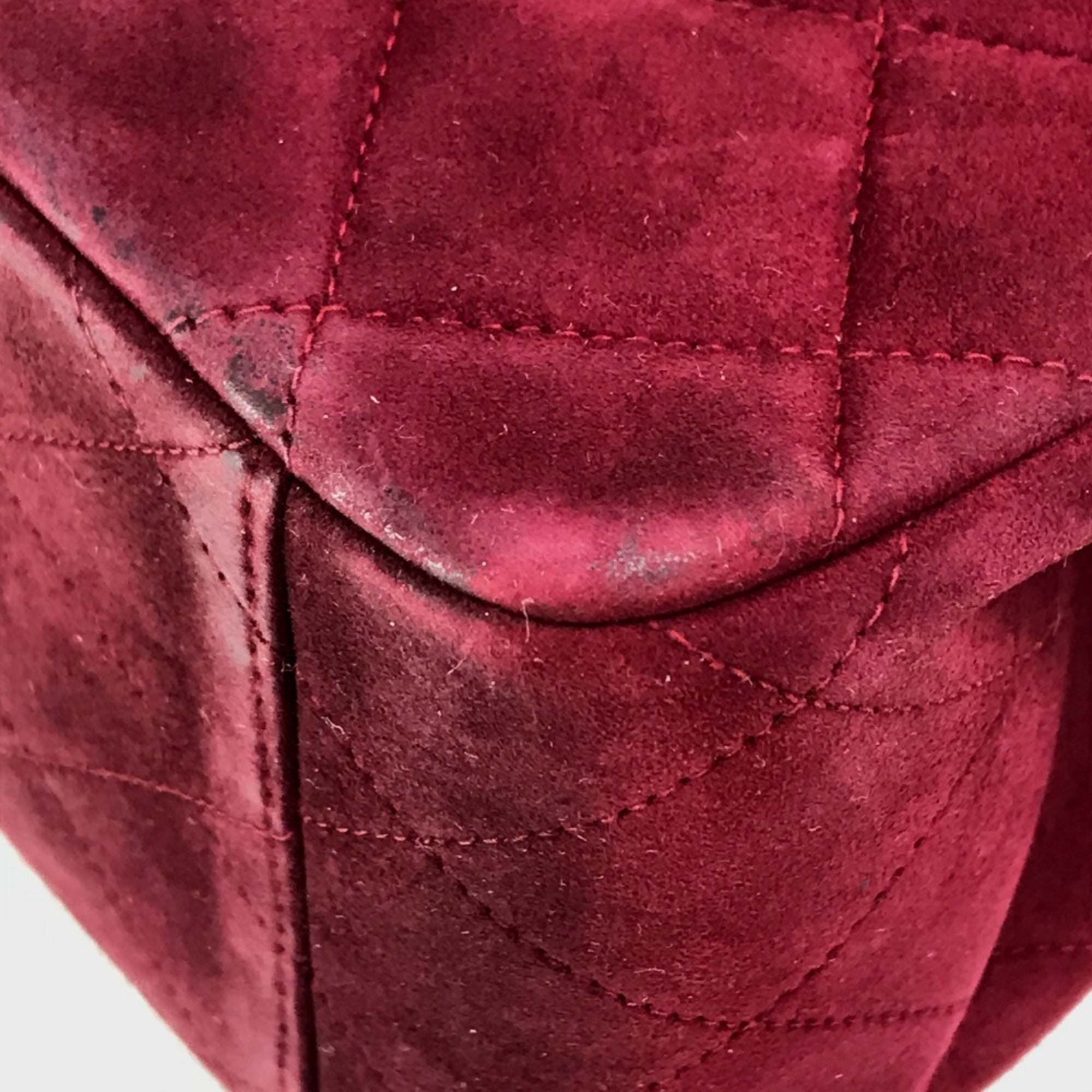 Chanel Red Leather Shoulder Bag (Pre-Owned)