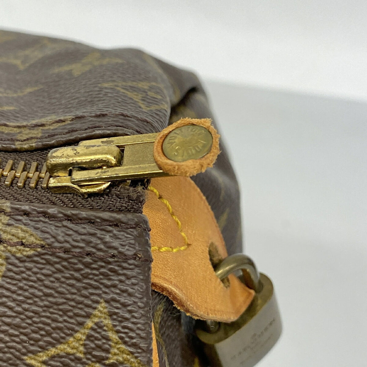 Louis Vuitton Brown Handbag (Pre-Owned)