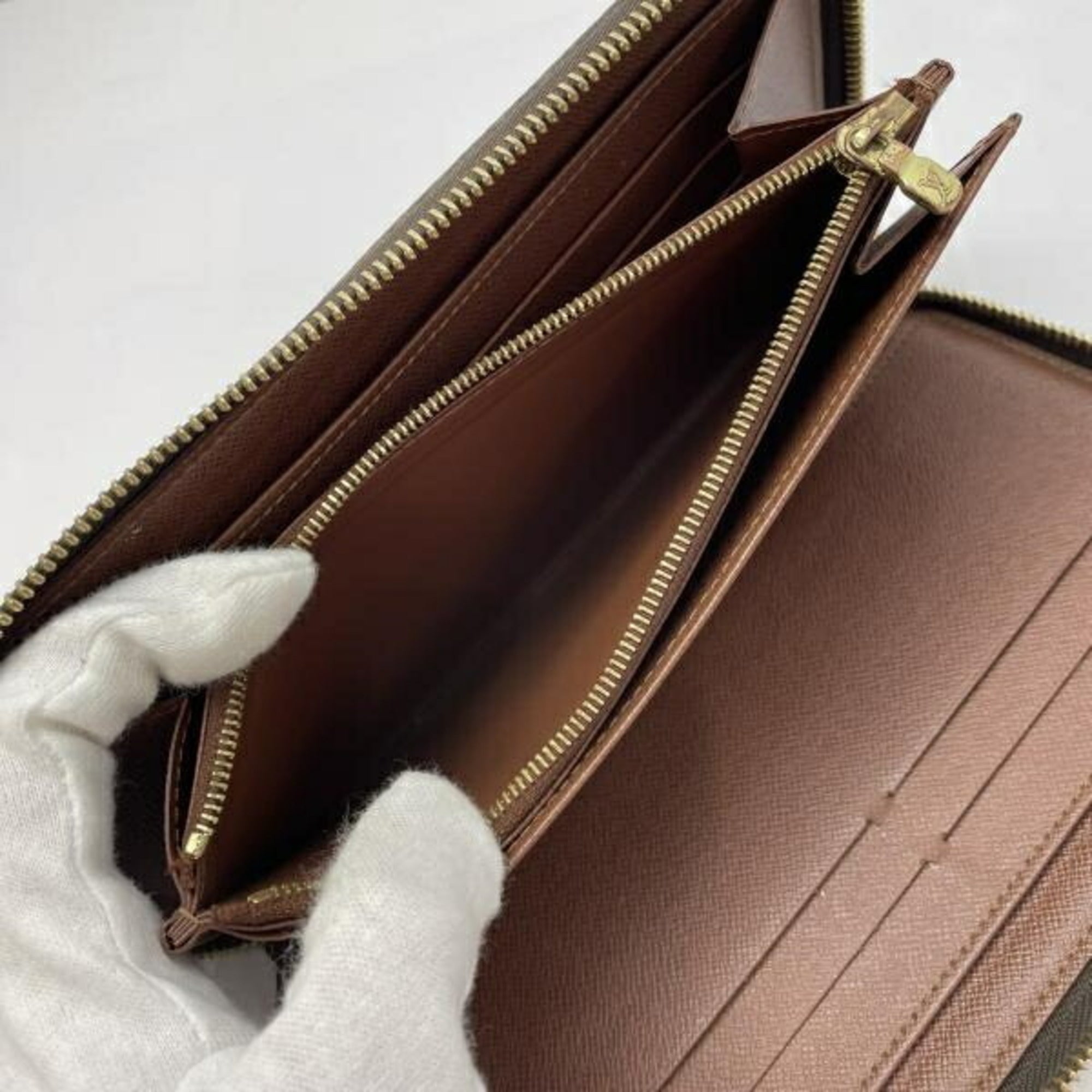 Louis Vuitton Brown Monogram Long Wallet (Bi-Fold) (Pre-Owned)