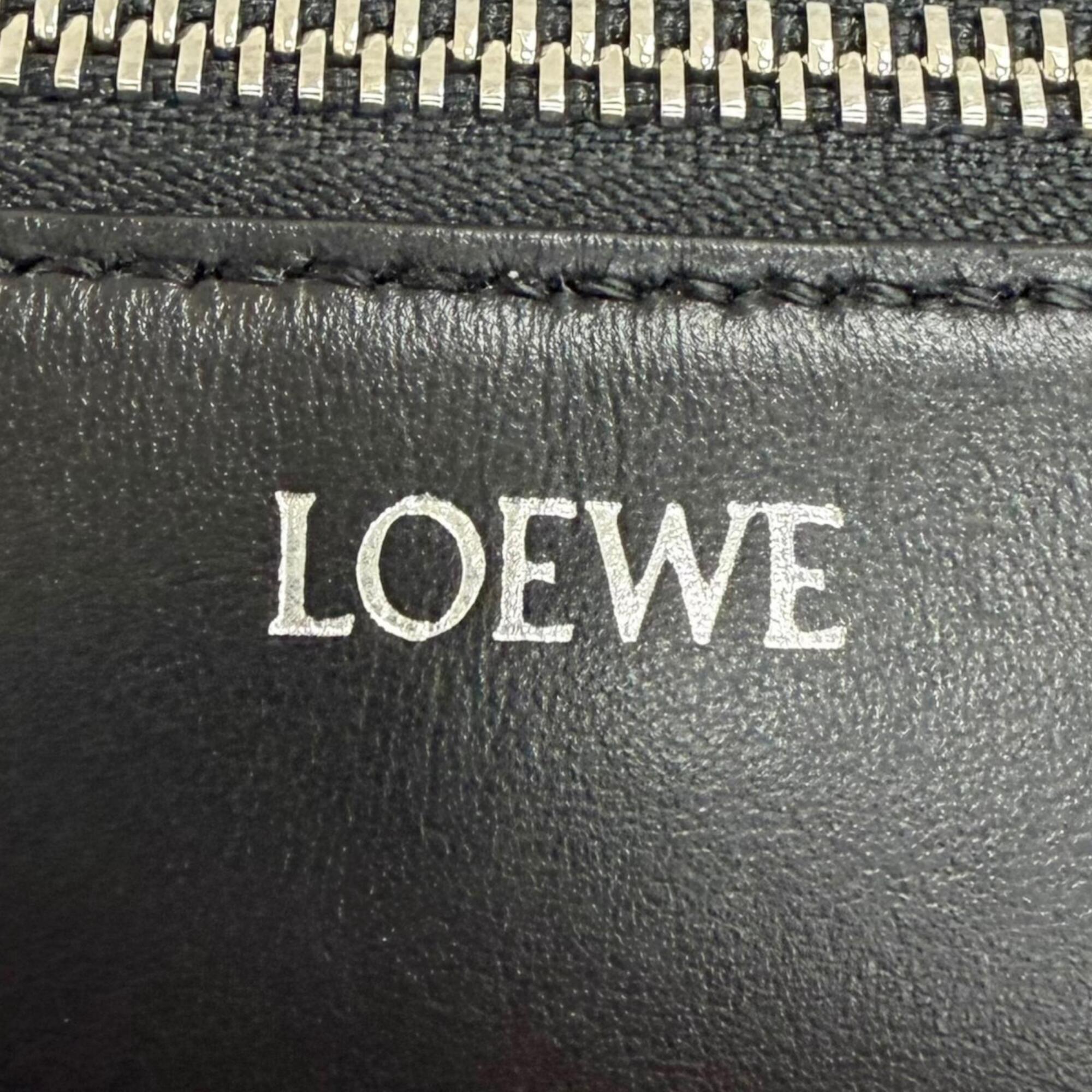 Loewe Black Clutch Bag (Pre-Owned)