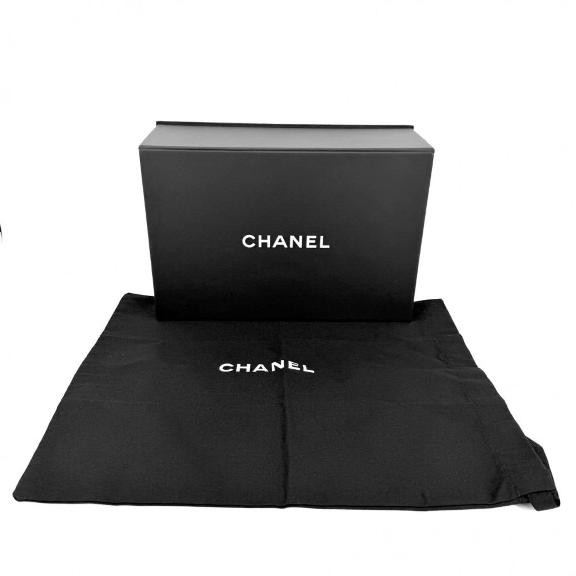 Chanel Black Grained Calfskin Handbag Shoulder Bag (Pre-Owned)