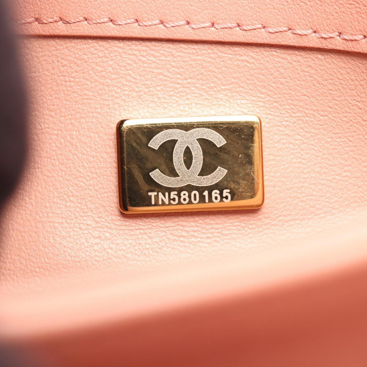 Chanel Pink Leather Handbag Shoulder Bag (Pre-Owned)