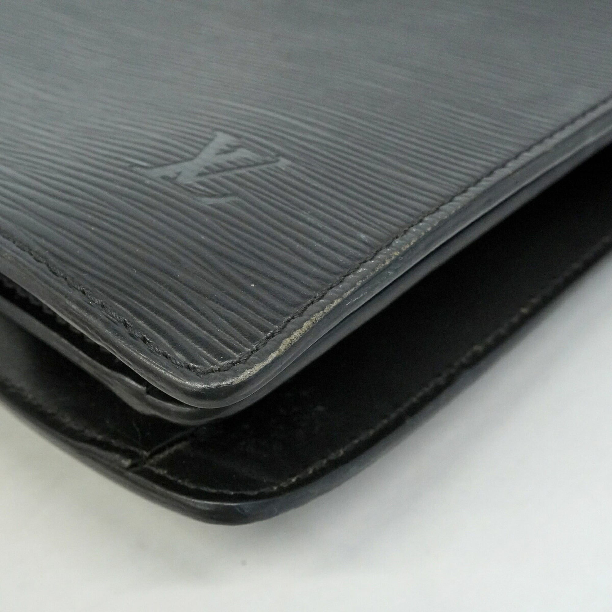 Louis Vuitton Noir Briefcase (Pre-Owned)