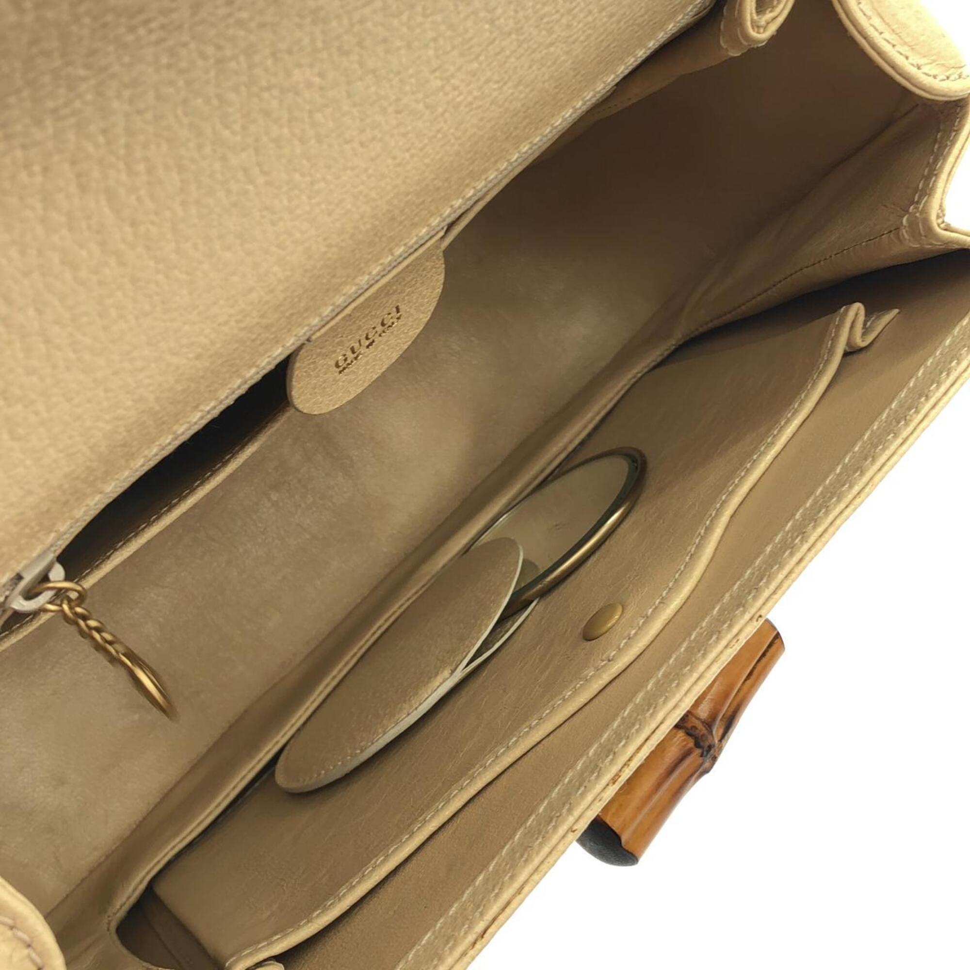 Gucci Ivory Leather Handbag (Pre-Owned)