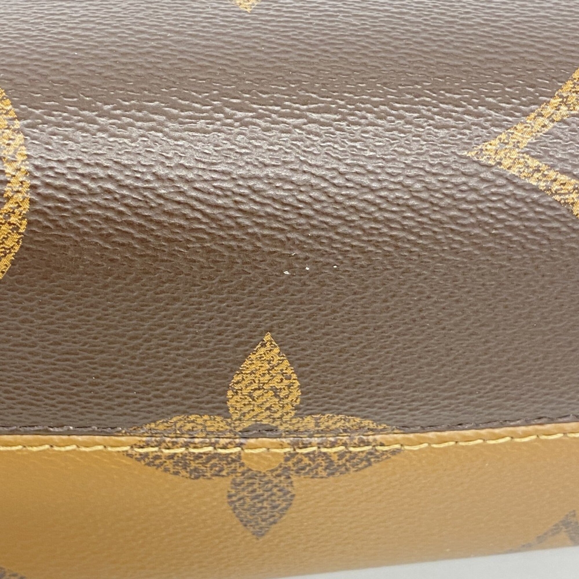 Louis Vuitton Brown Handbag (Pre-Owned)
