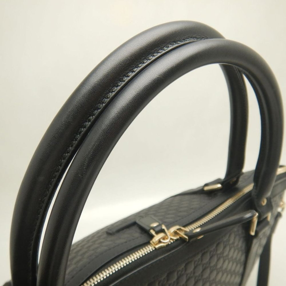 Gucci Microguccissima Black Leather Tote Bag (Pre-Owned)