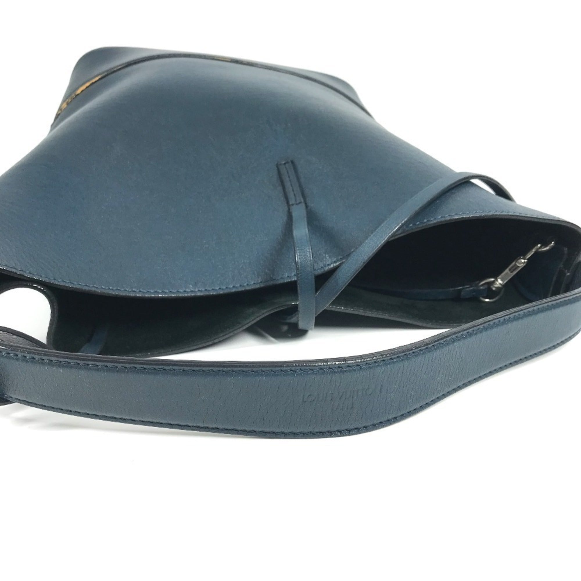 Louis Vuitton Blue Leather Pouch Shoulder Bag (Pre-Owned)