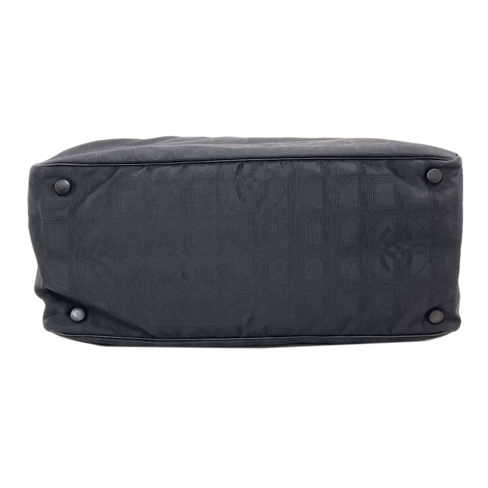 Chanel Black Nylon Tote Bag (Pre-Owned)