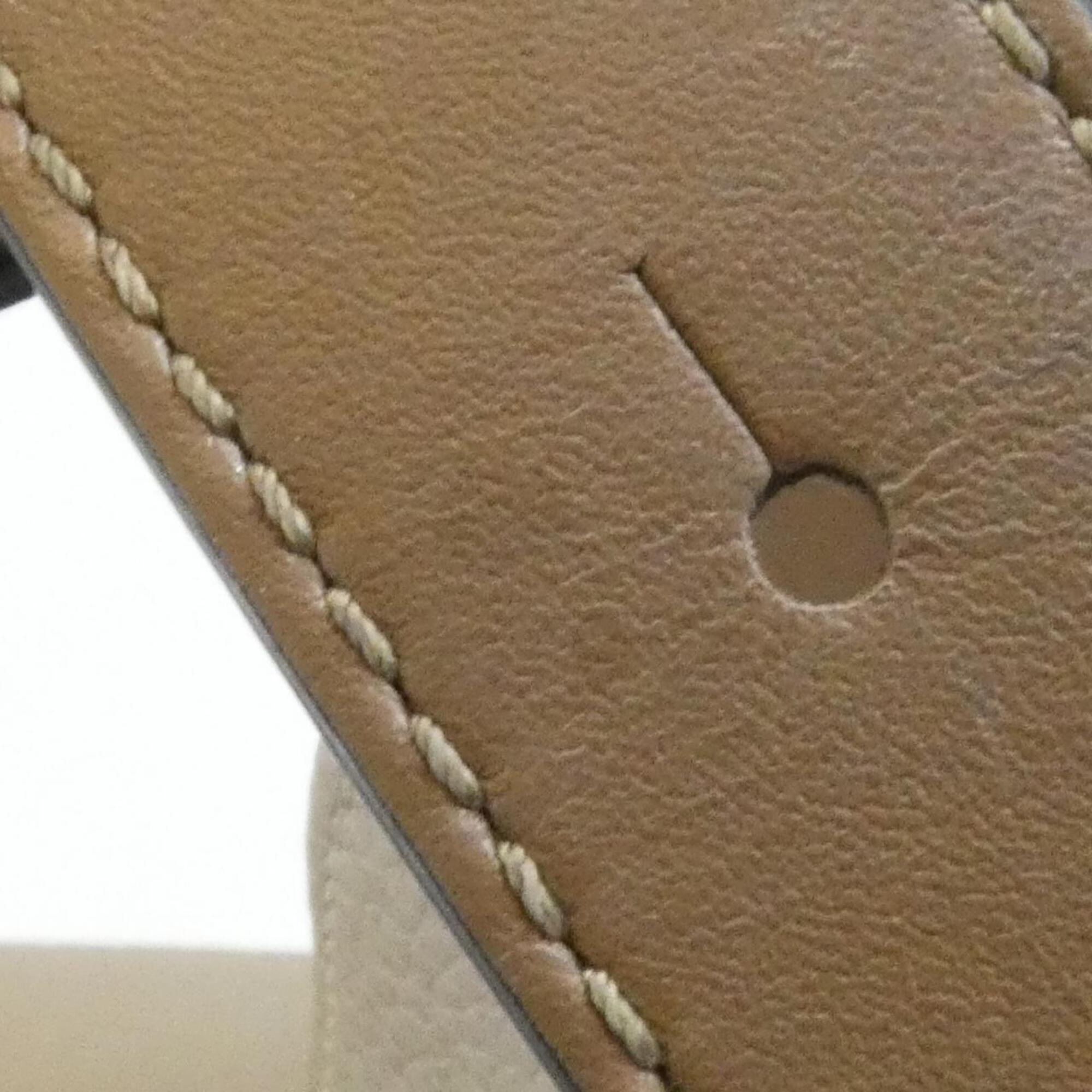 Loewe Sand Leather Shoulder Bag (Pre-Owned)