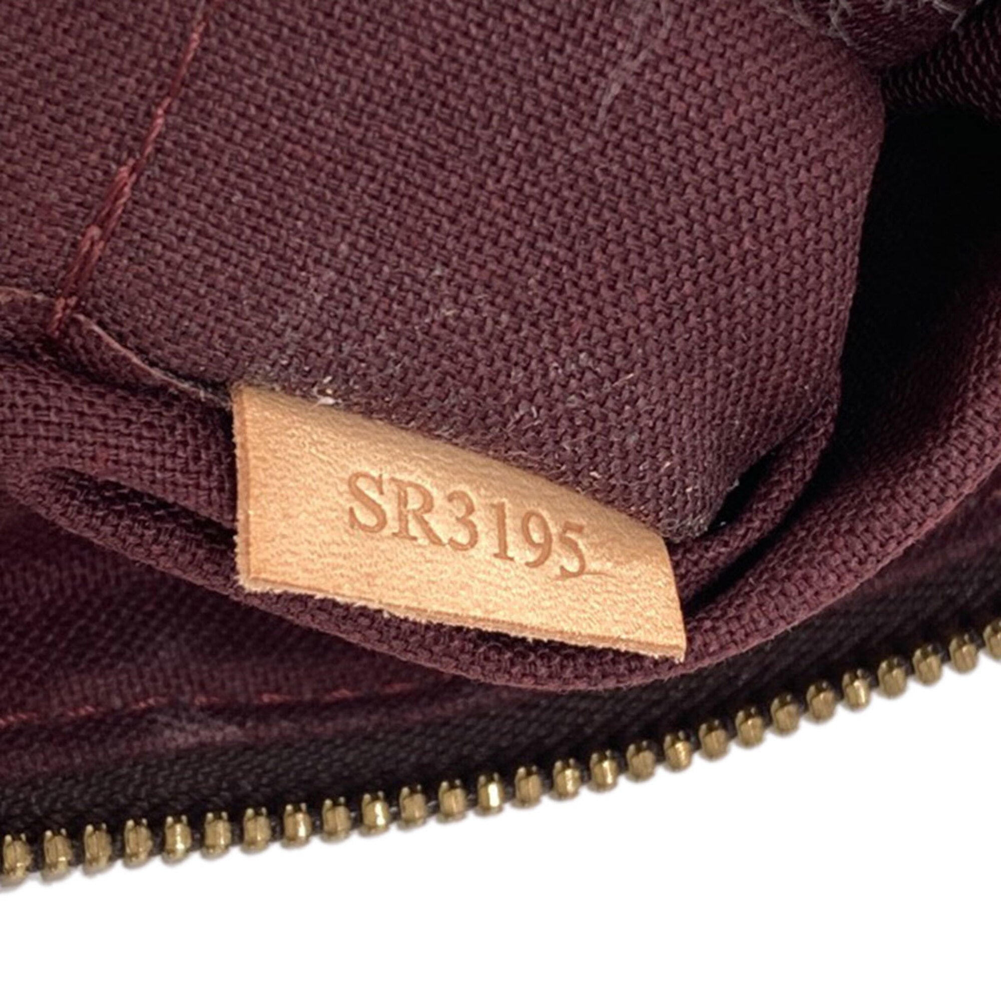 Louis Vuitton Monogram Monogram Canvas Handbag (Pre-Owned)