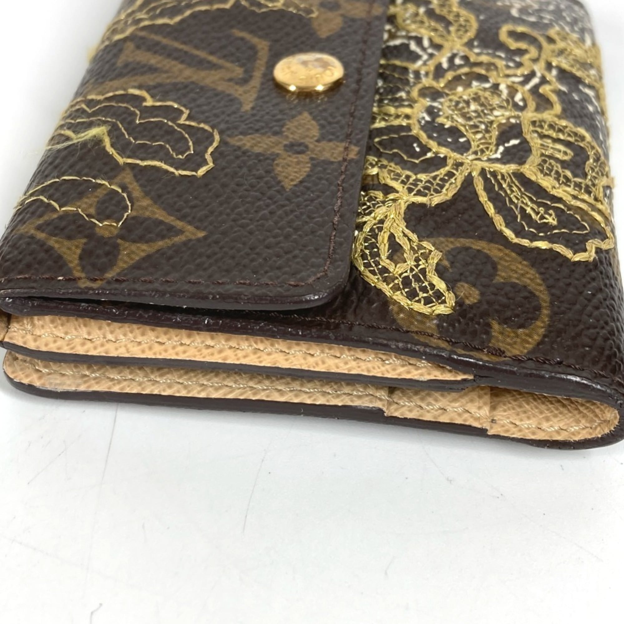 Louis Vuitton Brown Monogram Monogram Wallet (Bi-Fold) (Pre-Owned)