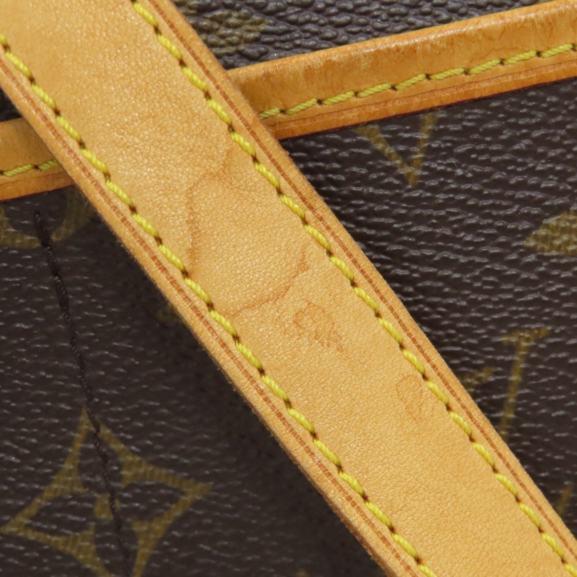 Louis Vuitton Brown Monogram Monogram Shoulder Bag (Pre-Owned)