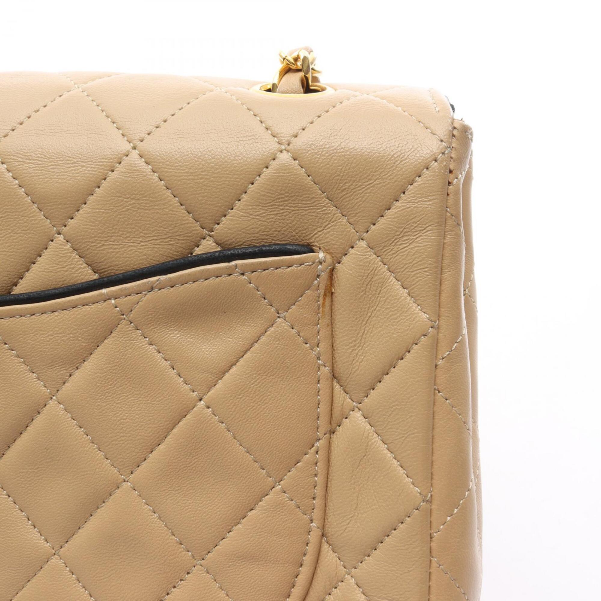 Chanel Matelasse Beige Leather Shoulder Bag (Pre-Owned)